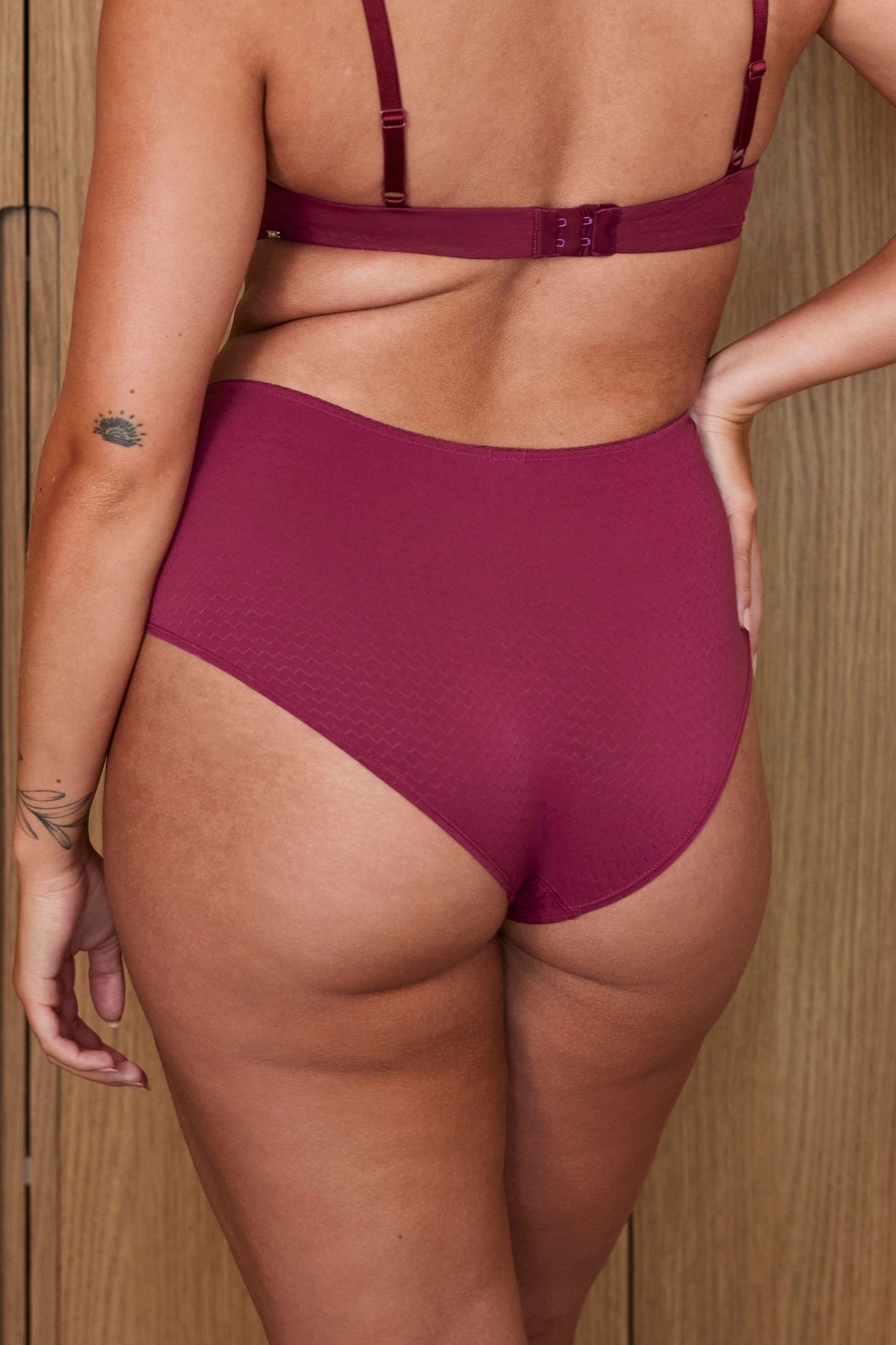 SHORTY ZIGZAG CASSIS 1