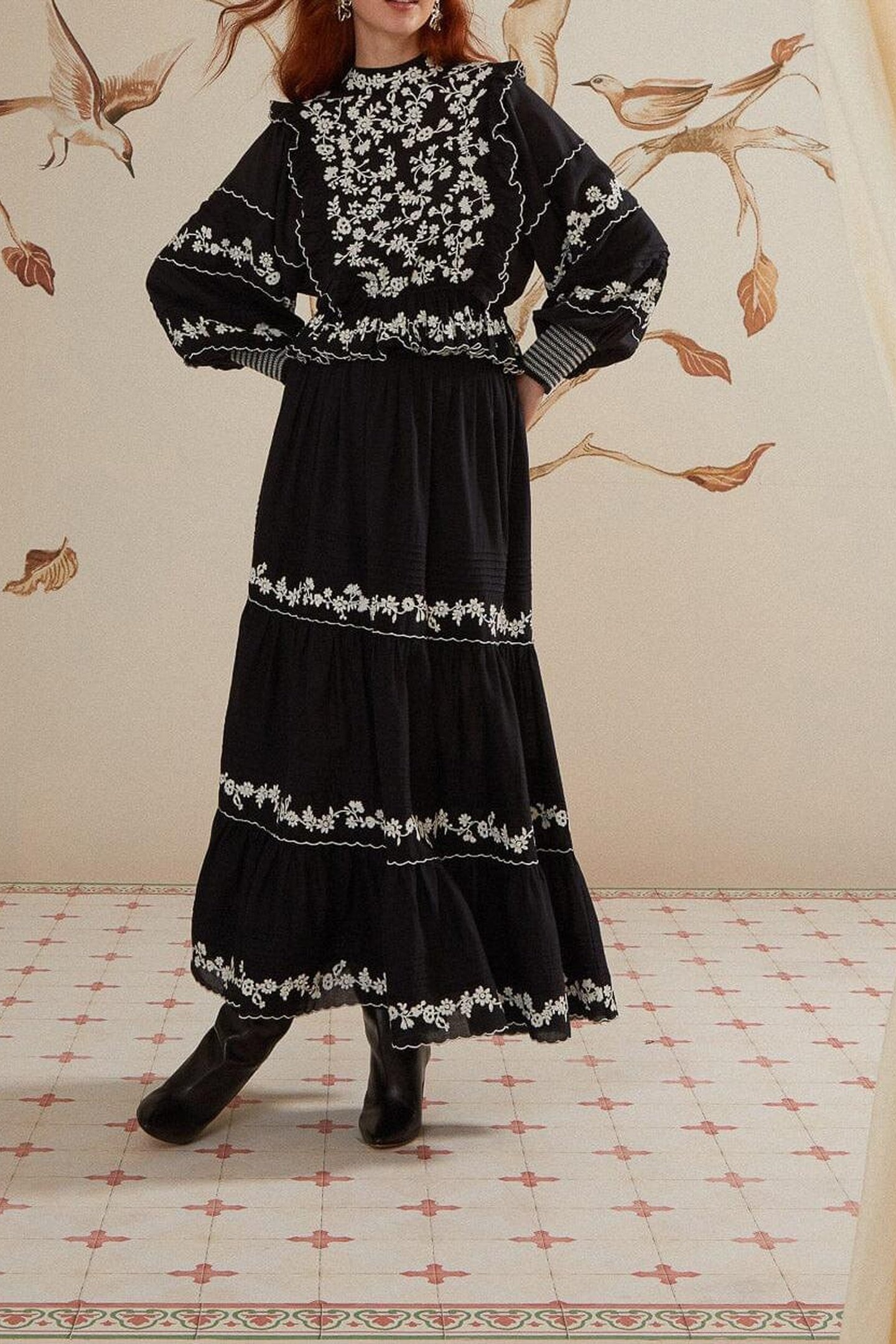 BLACK EMBROIDERED RUFFLE LONGE SLEEVE BLOUSE 2