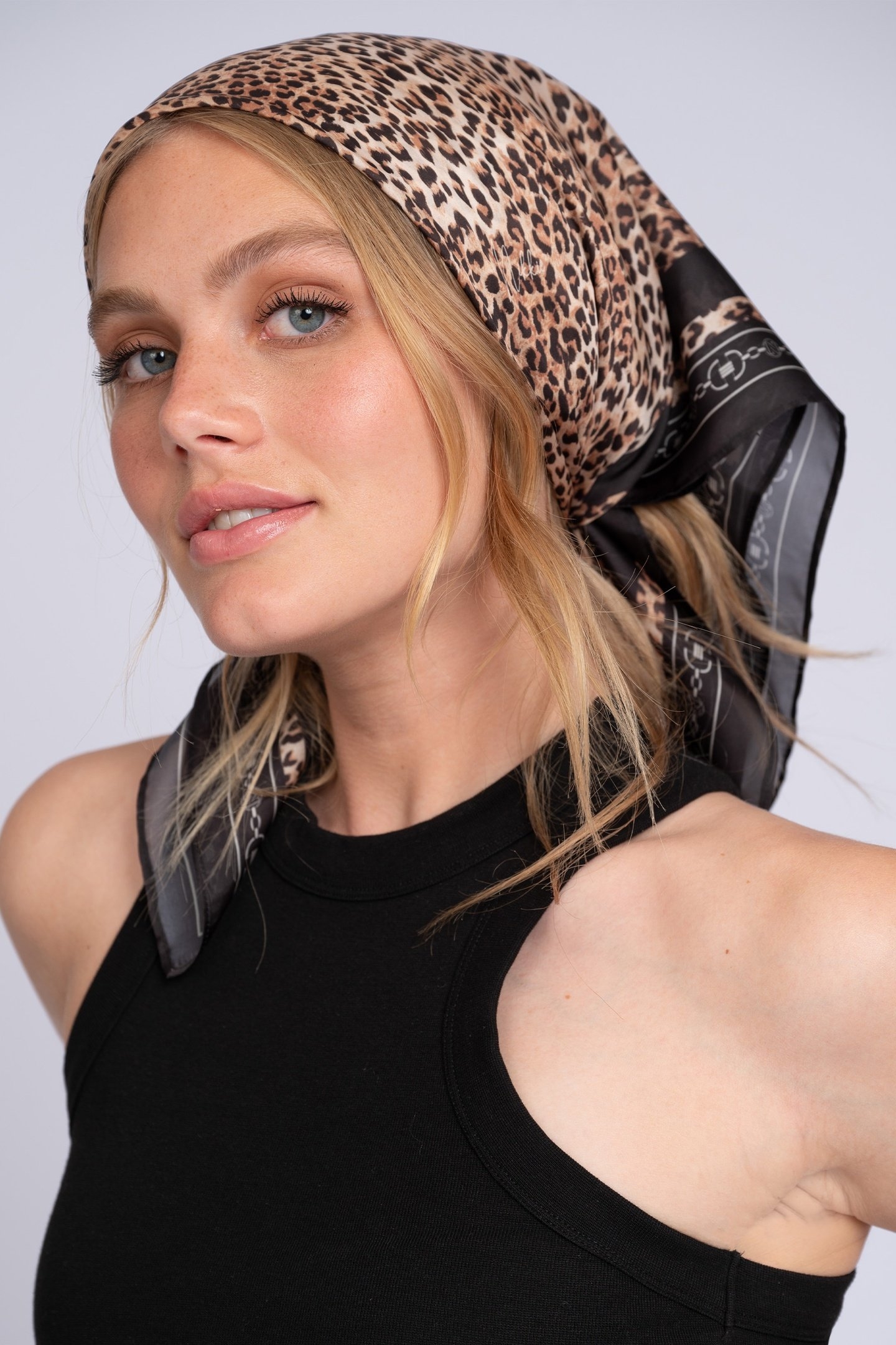 IRAMAIA SCARF ROSEWOOD 3