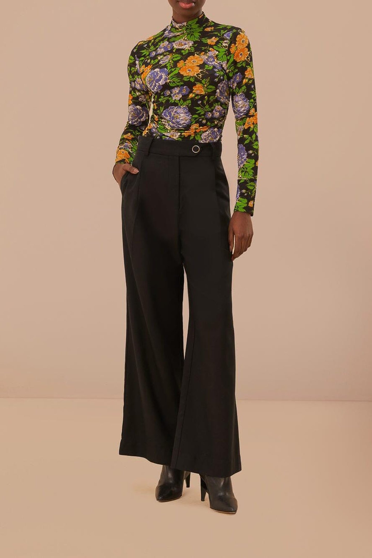 BLACK HIGHT WAISTED PANTS 1