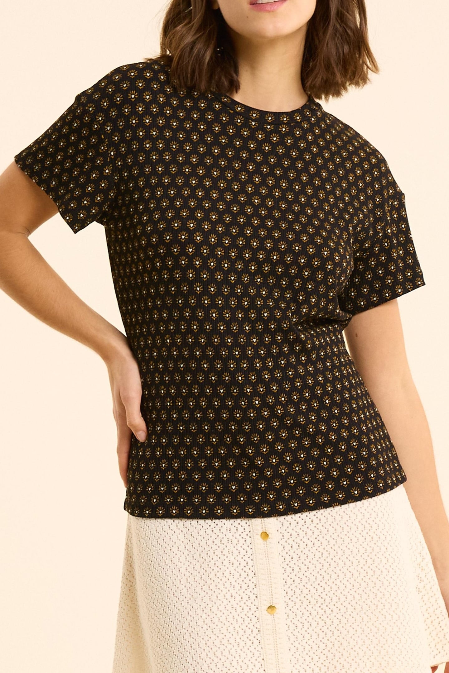 BLACK FLORAL HEART T-SHIRT BLACK 1