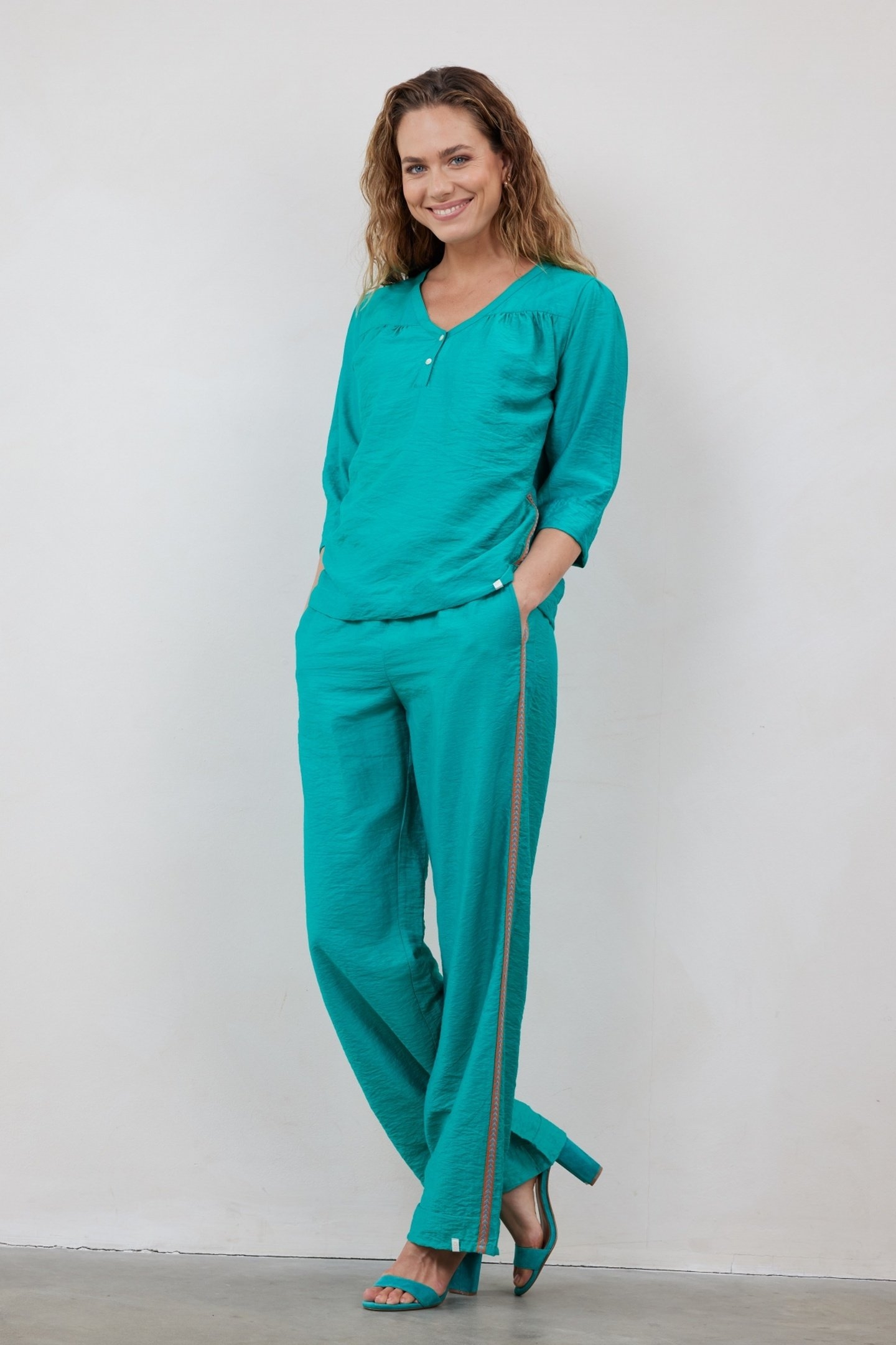 BLOUSE PEARL IN SEA GREEN 1