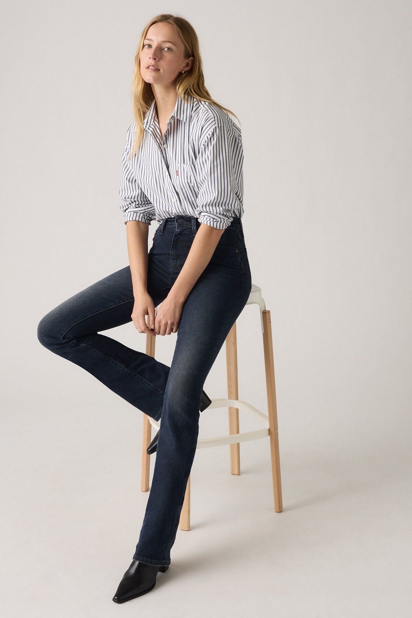 725 HIGH RISE BOOTCUT STUCK IN THE SAND 3