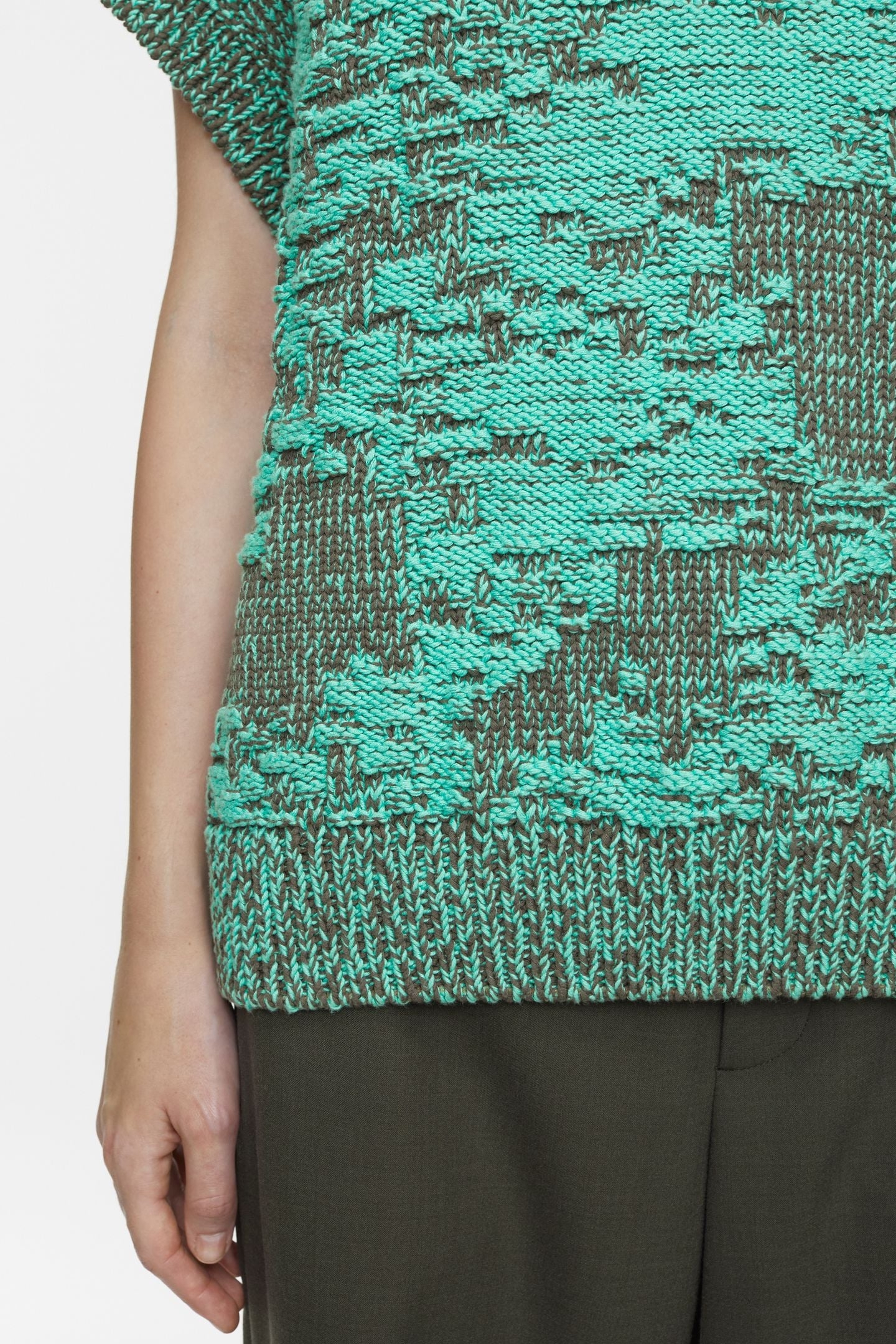 V NECK VEST KNITS GRIND 6