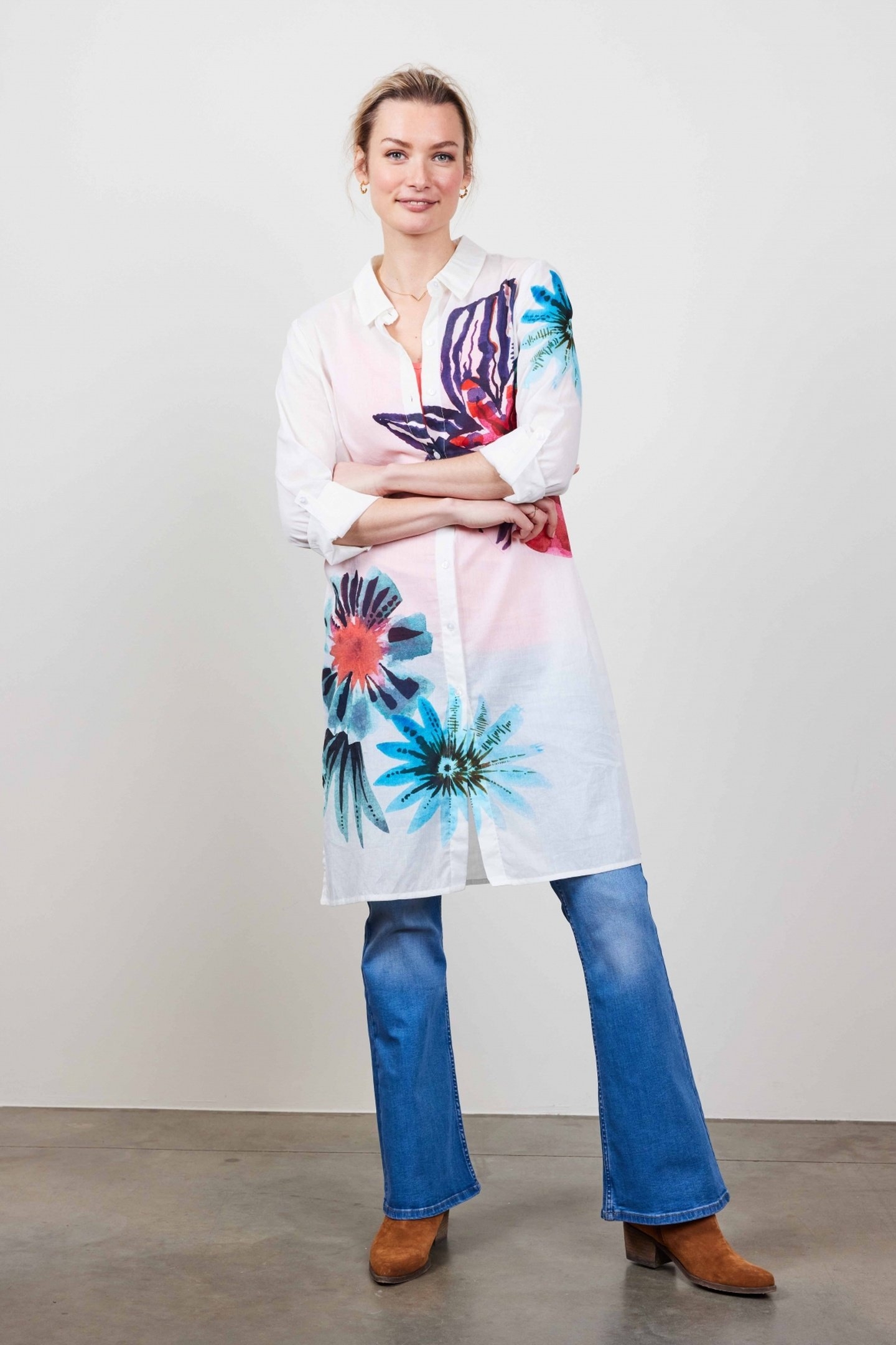 TUNIC FLORAL IN OFFWHITE WITH FLORAL MEDLEY PANEL 2