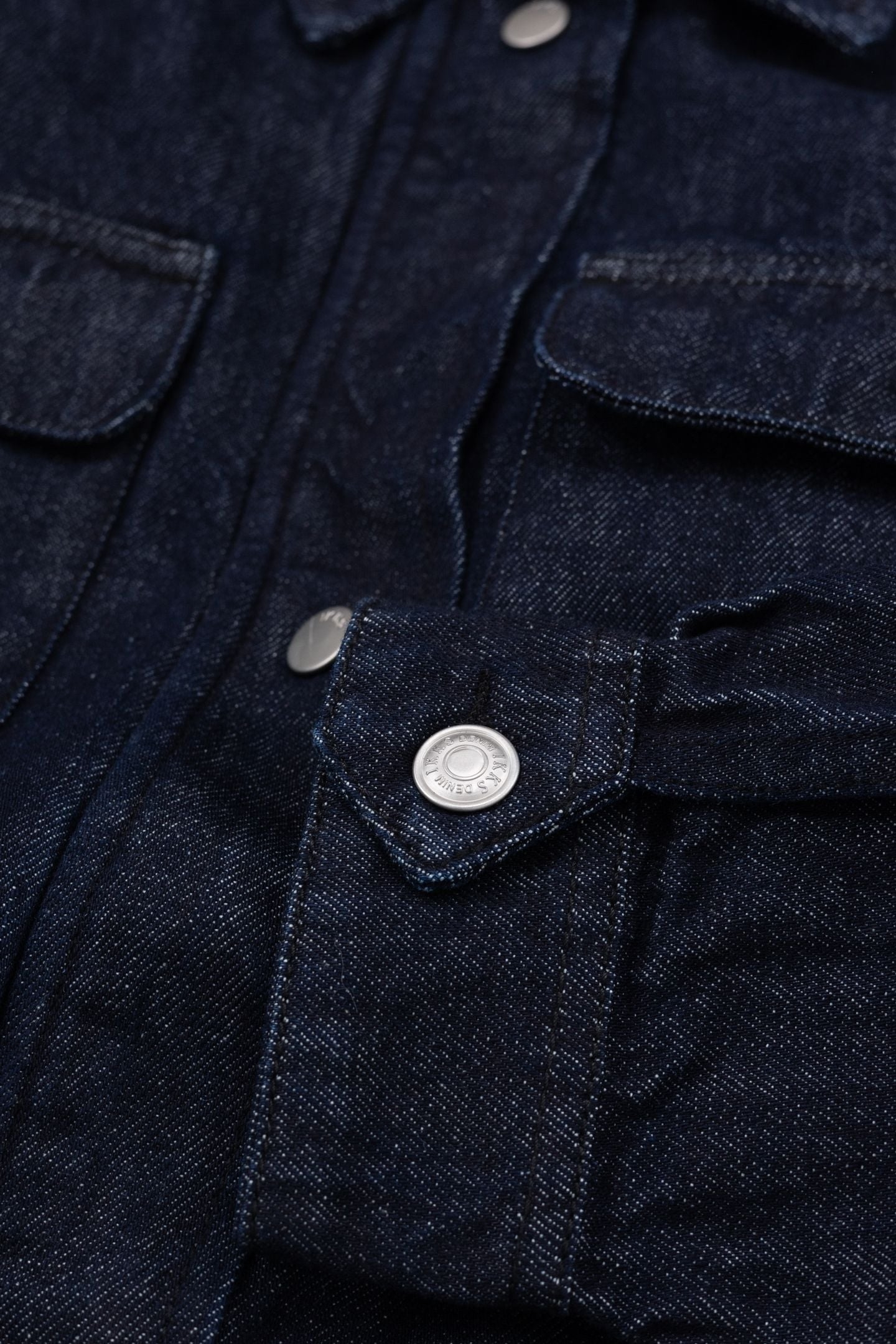 ZIPPED SAHARIENNE IN RAW DENIM AND RECYCLED COTTON 8