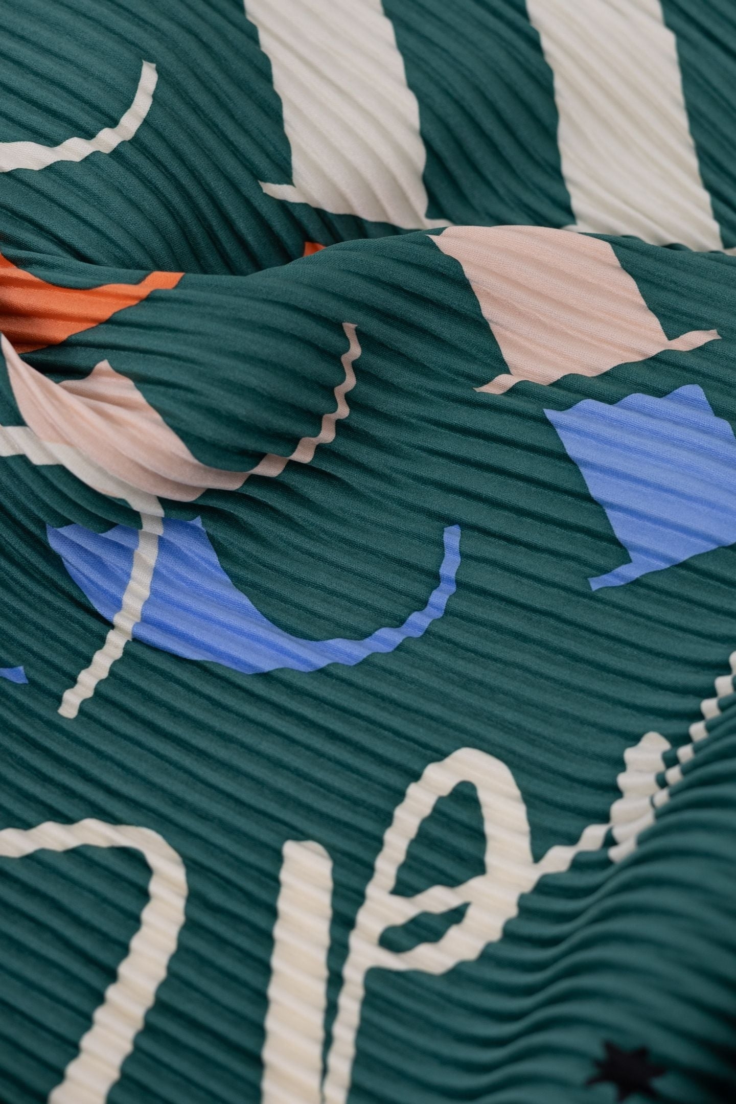 GREEN PLEATED SQUARE SCARF MAXI BIRDS AND MESSAGE GREEN 4