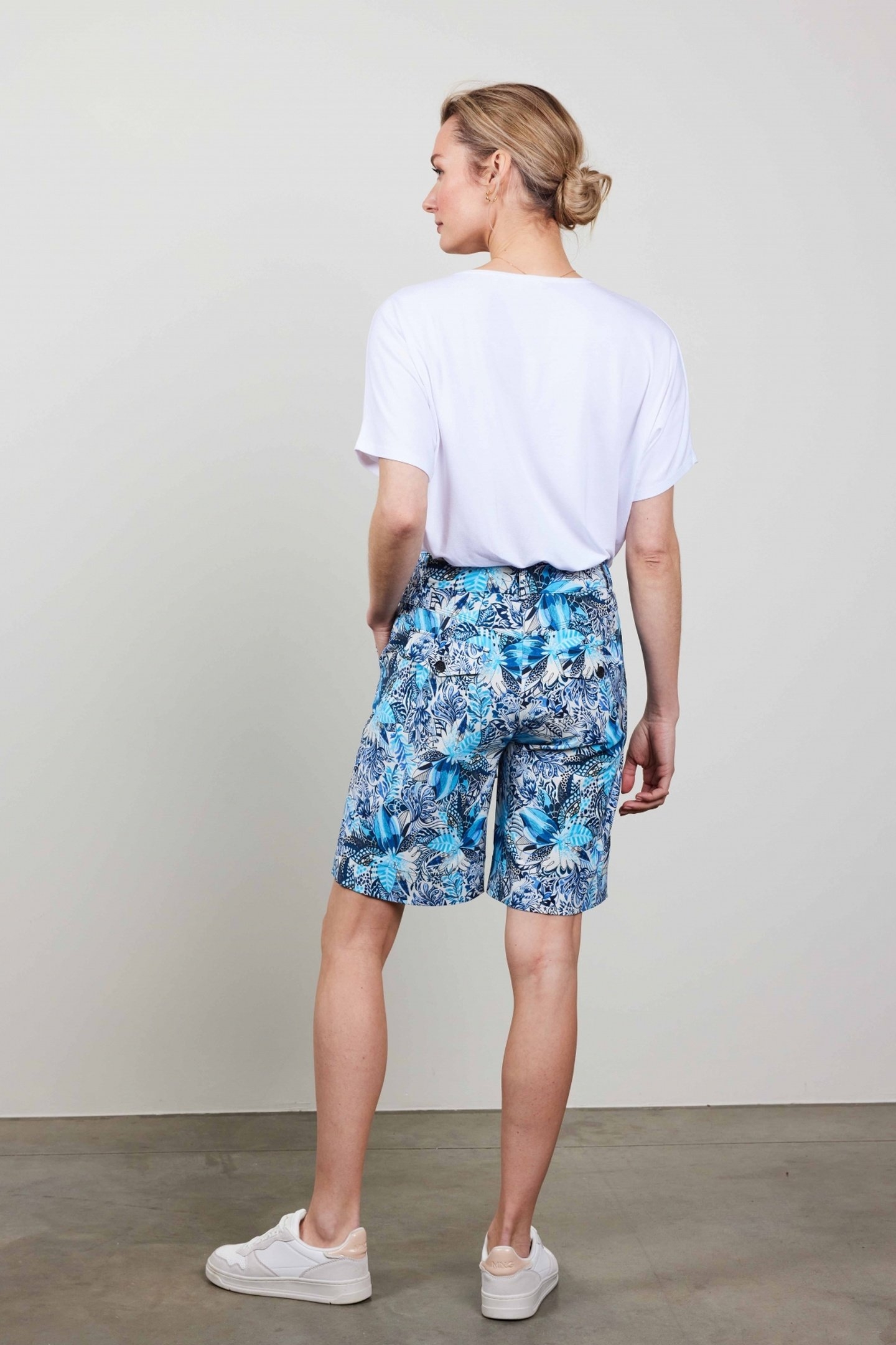 TRAVEL BERMUDA URBAN IN OFFWHITE WITH BLUE AZUR FUSION PRINT 4