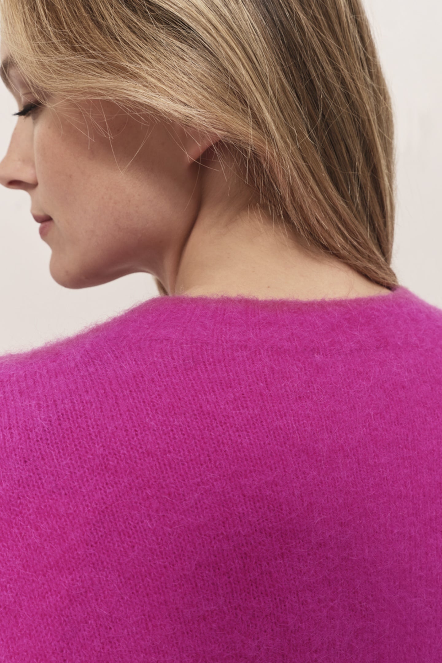 THELMA - FUCHSIA FLUFFY KNIT SWEATER 1