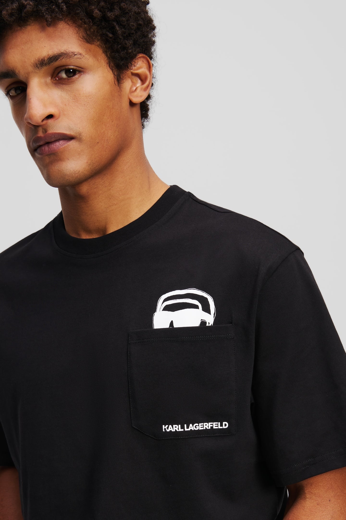 BLACK IKON OUTLINE POCKET T-SHIRT 2