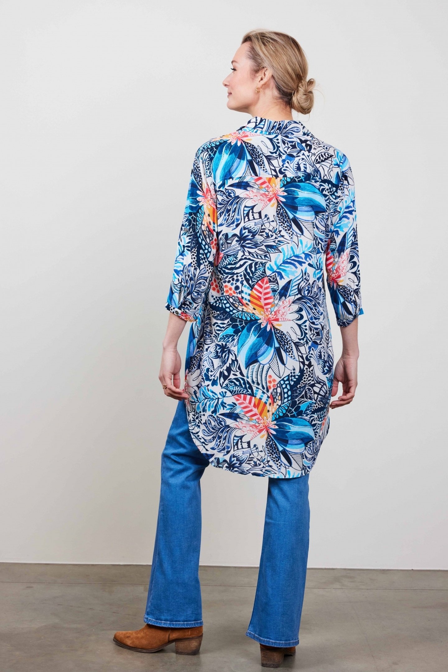 TUNIEK JOLIE IN OFFWHITE WITH AZUR FUSION PRINT 3