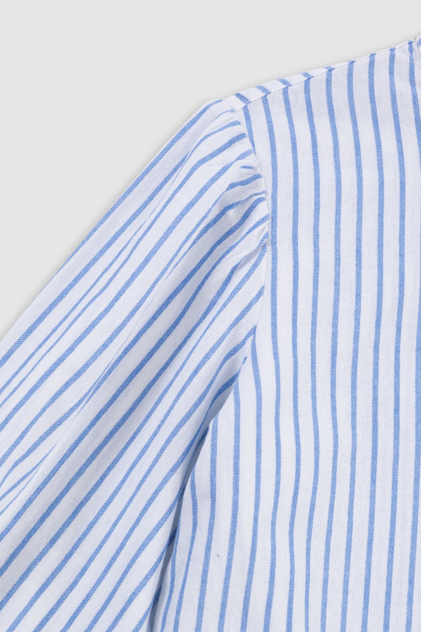 BLUE STRIPED BLOUSE WITH LACE COLLAR AND BASQUE 6