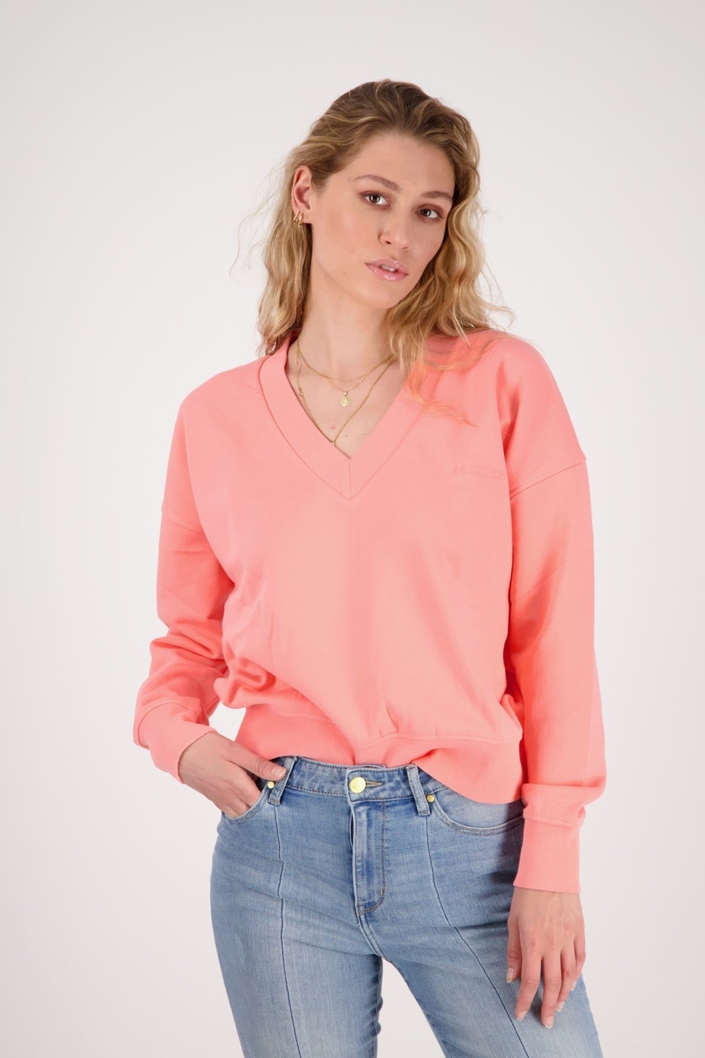 NOAH V-NECK PEACH PINK 1