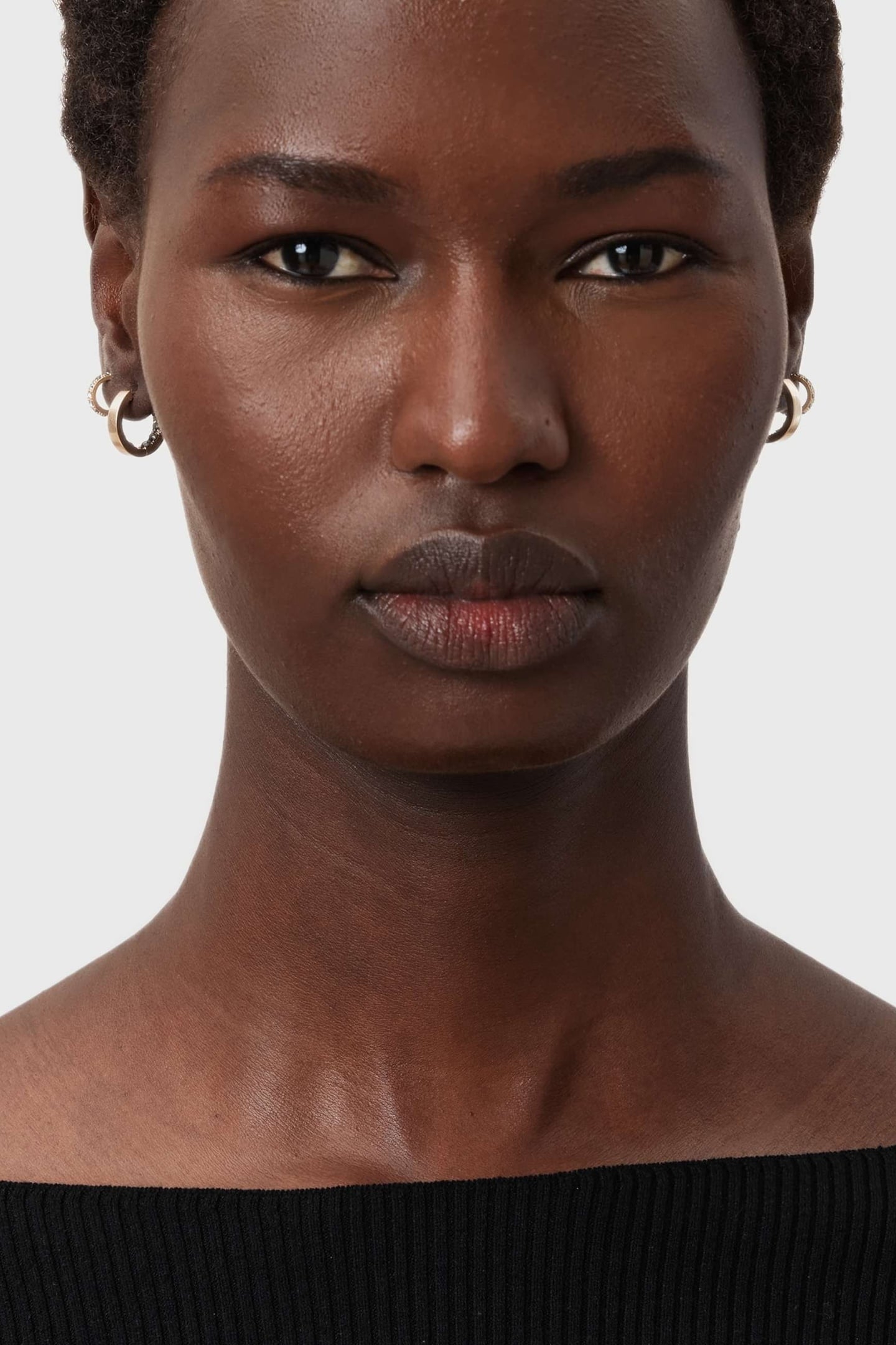 KIRSTY HUGGIE SET WARM BRASS 7