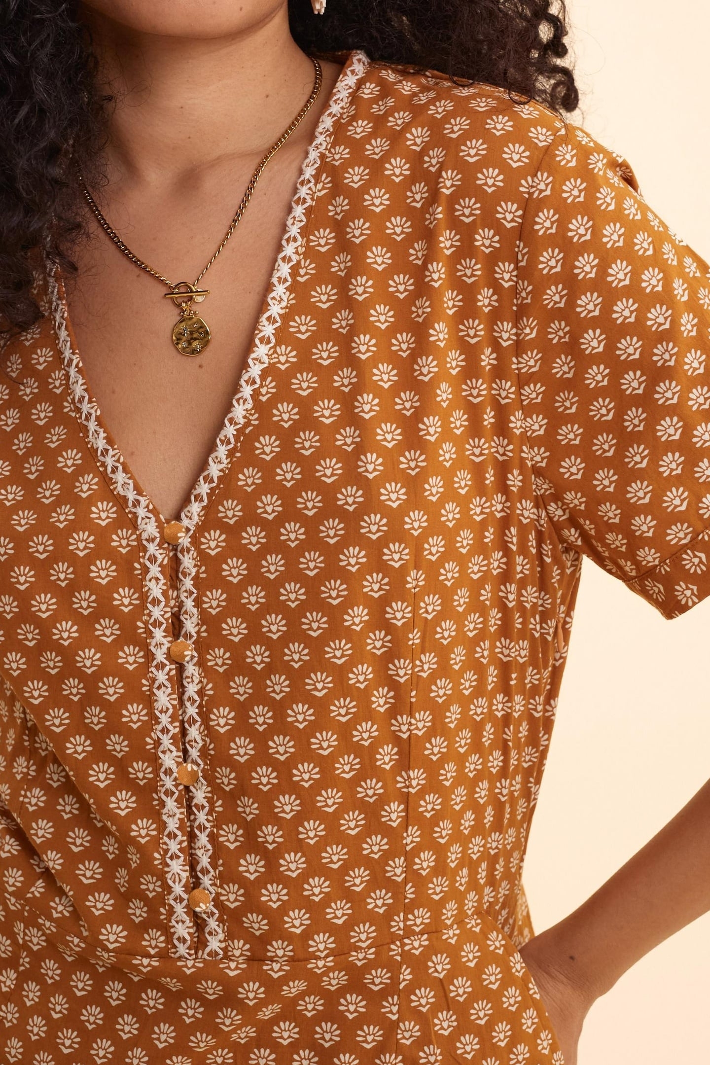 CAMEL FLORAL HEART DRESS OCHRE 5