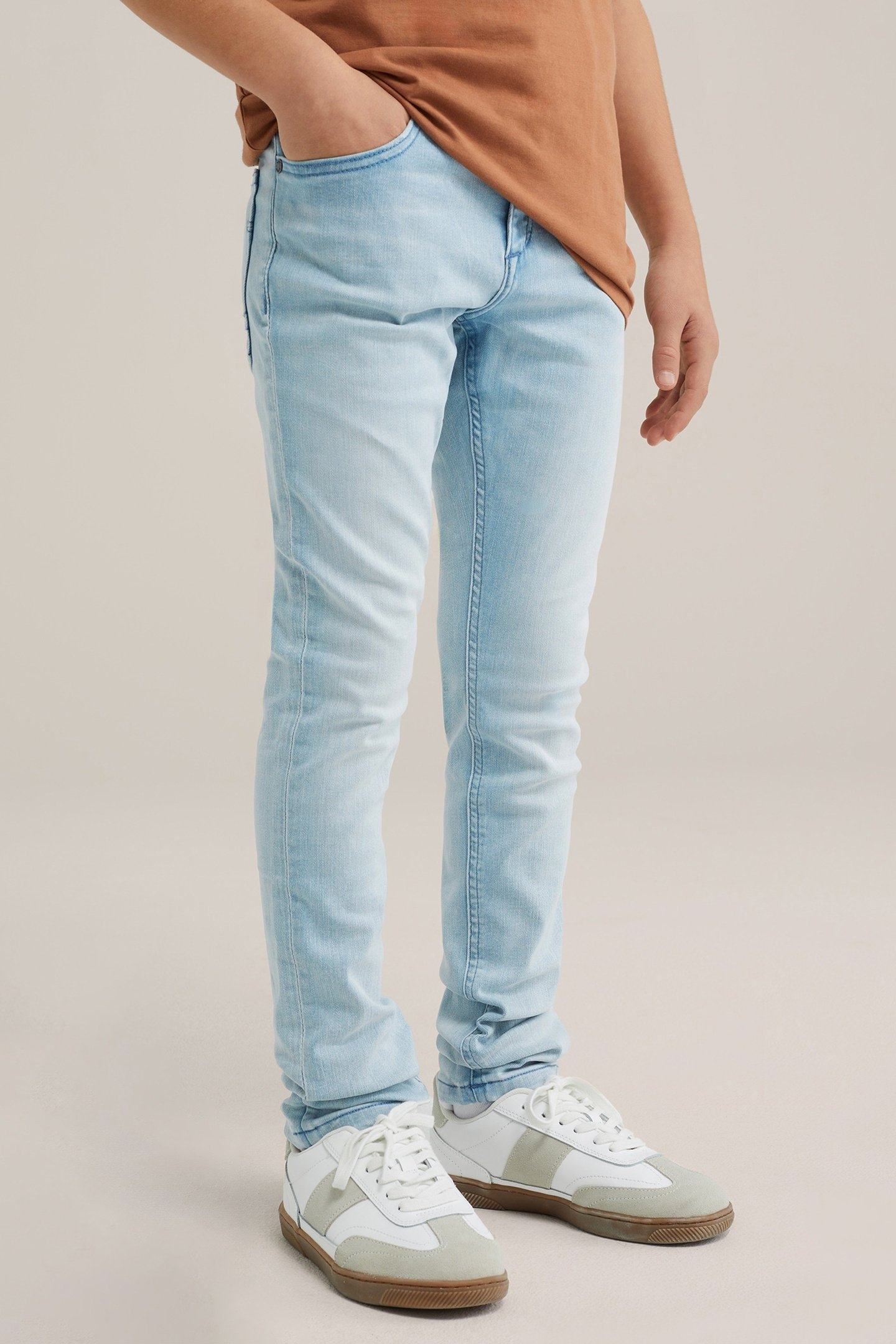 5-POCKET MID WAIST LIGHT BLUE 2