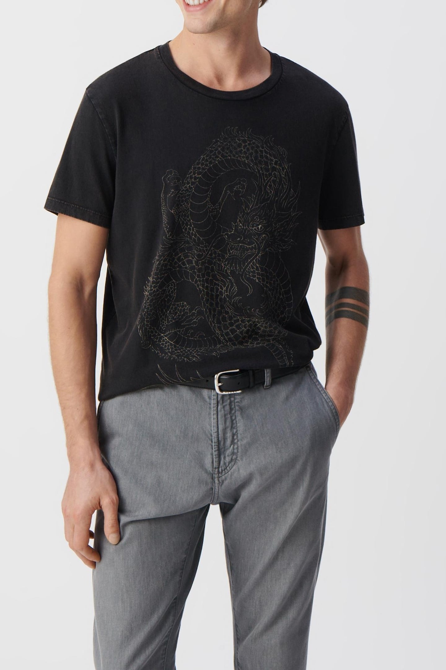 BLACK ORGANIC COTTON T-SHIRT WITH XL DRAGON IMAGE 2