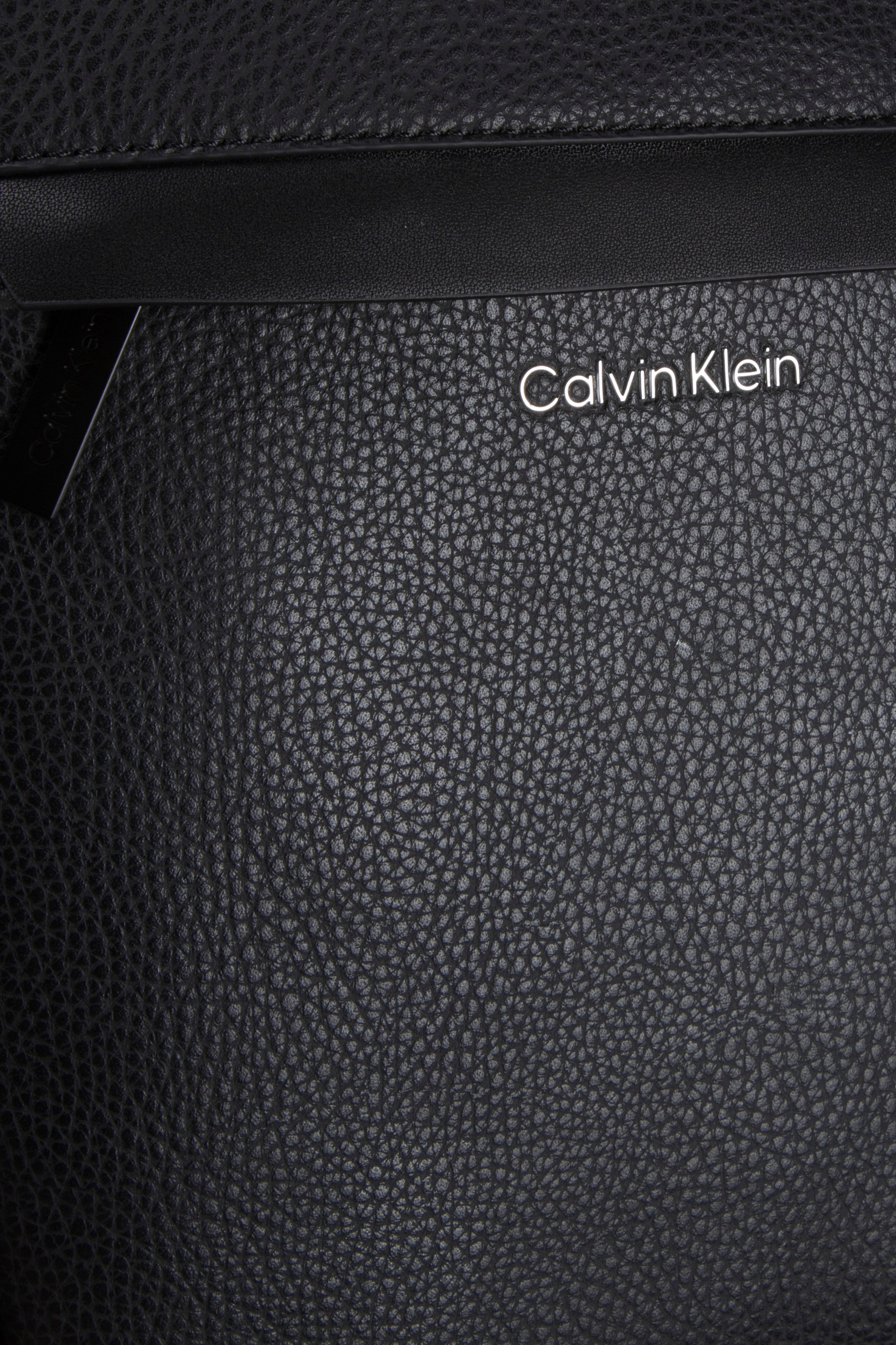 CK MUST REPORTER CK BLACK PEBBLE 5