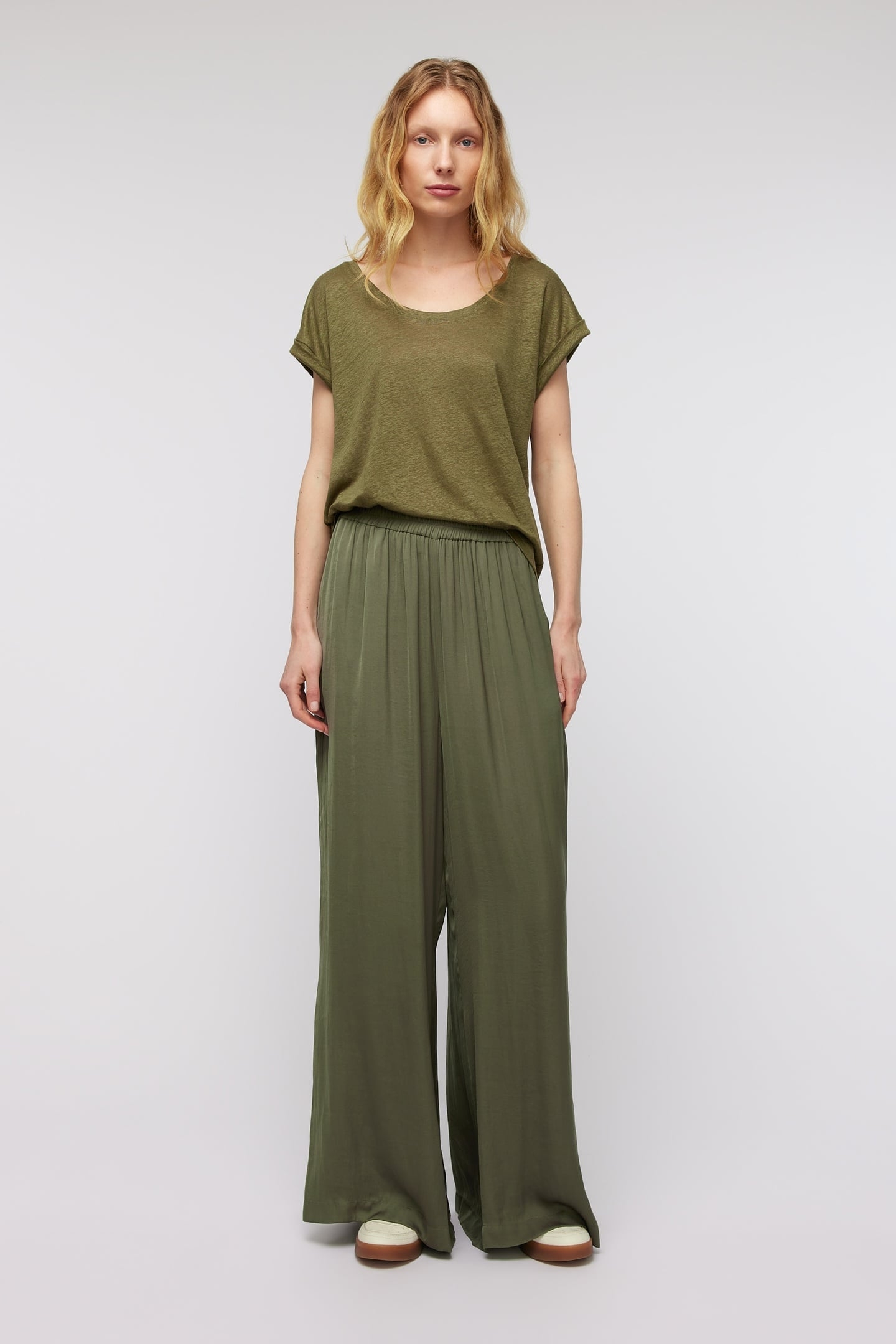 ELIANE T SHIRT OLIVE 1