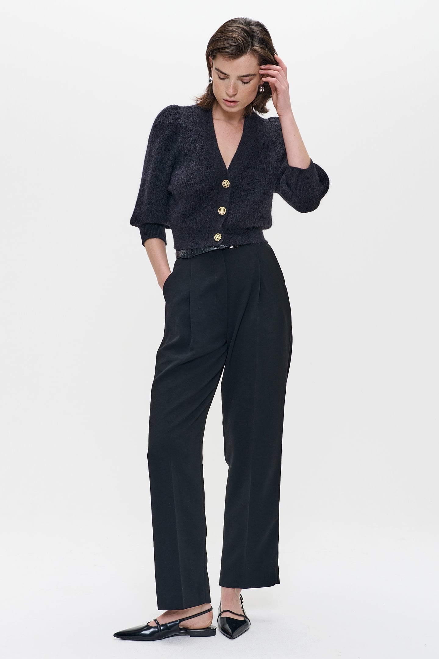 SHORT CARDIGAN BLACK 3