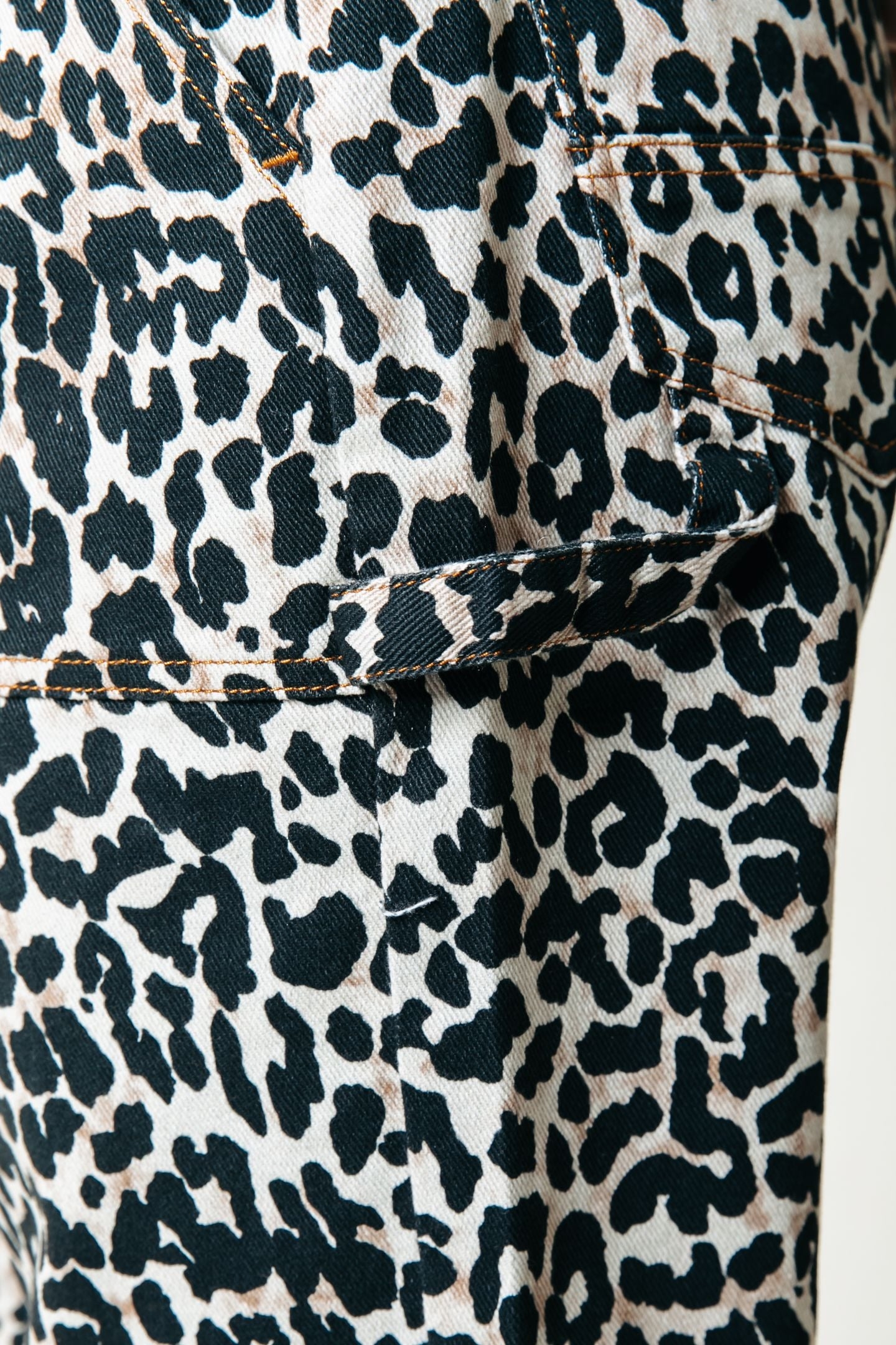 TINSLEY LEOPARD DENIM WORKER PANTS BEIGE 8