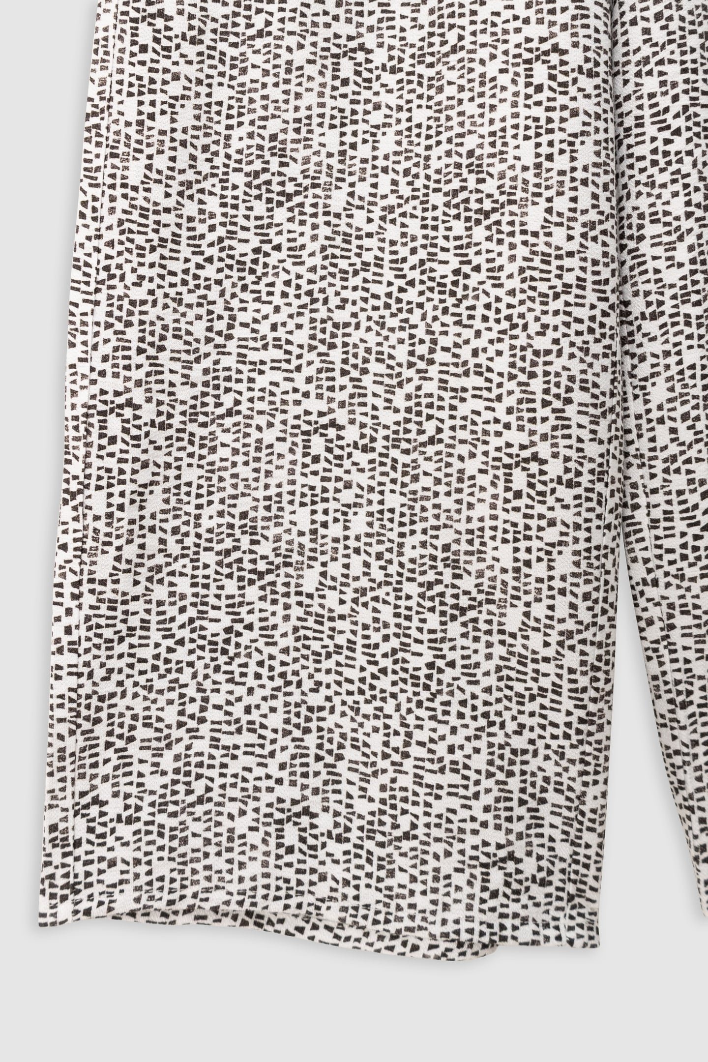 BLACK GRAPHIC PANTS 4