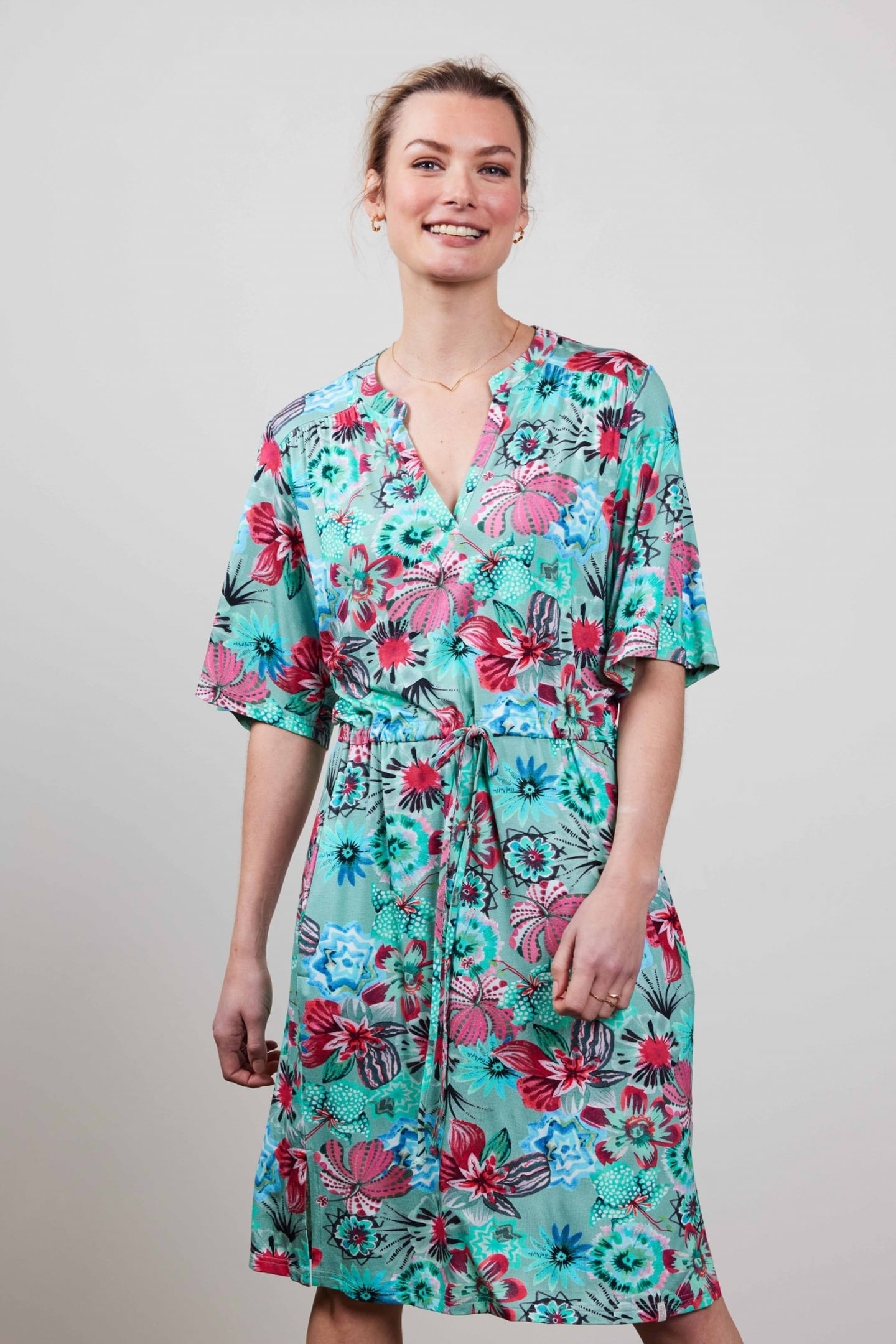 DRESS BAILY IN GRANITE GREEN WITH FLORAL MEDLEY 2