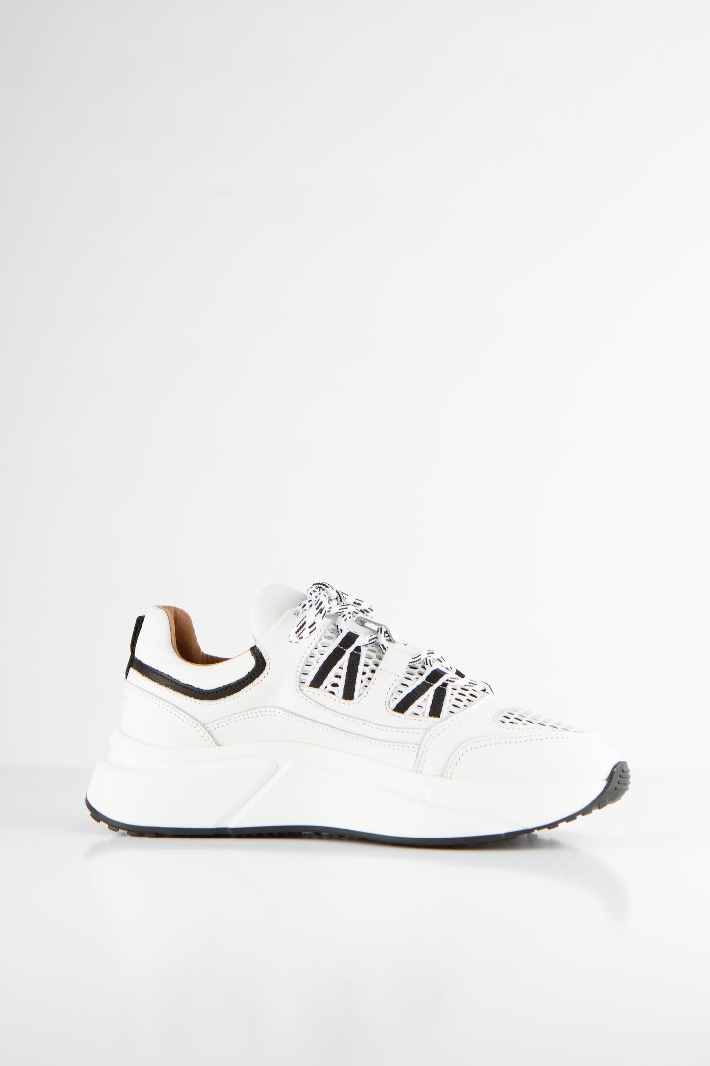 SENJA SNEAKER BLACK / WHITE 1