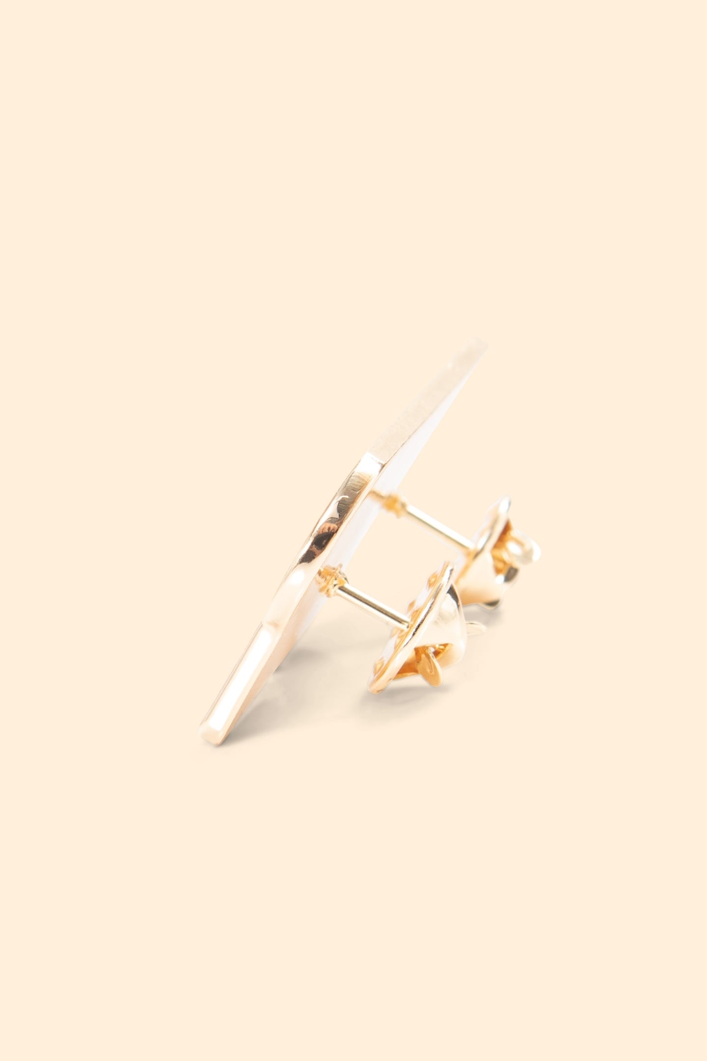 METAL MESSAGE BROOCH BLACK 2