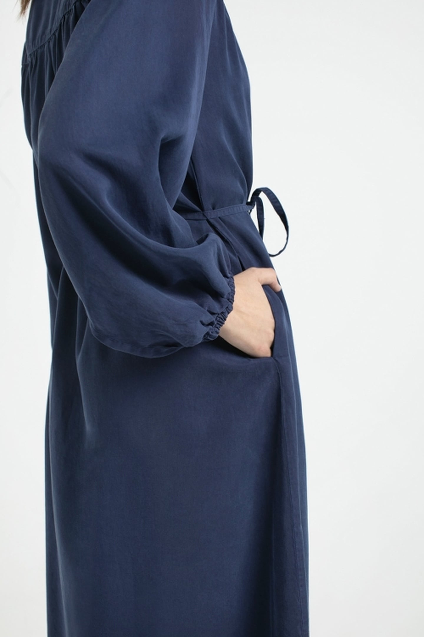 JOSEPHINE DRESS NAVY 4