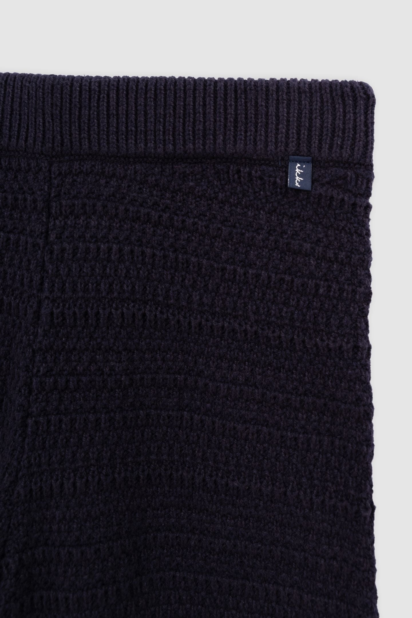 NAVY KNITTED PANTS 3