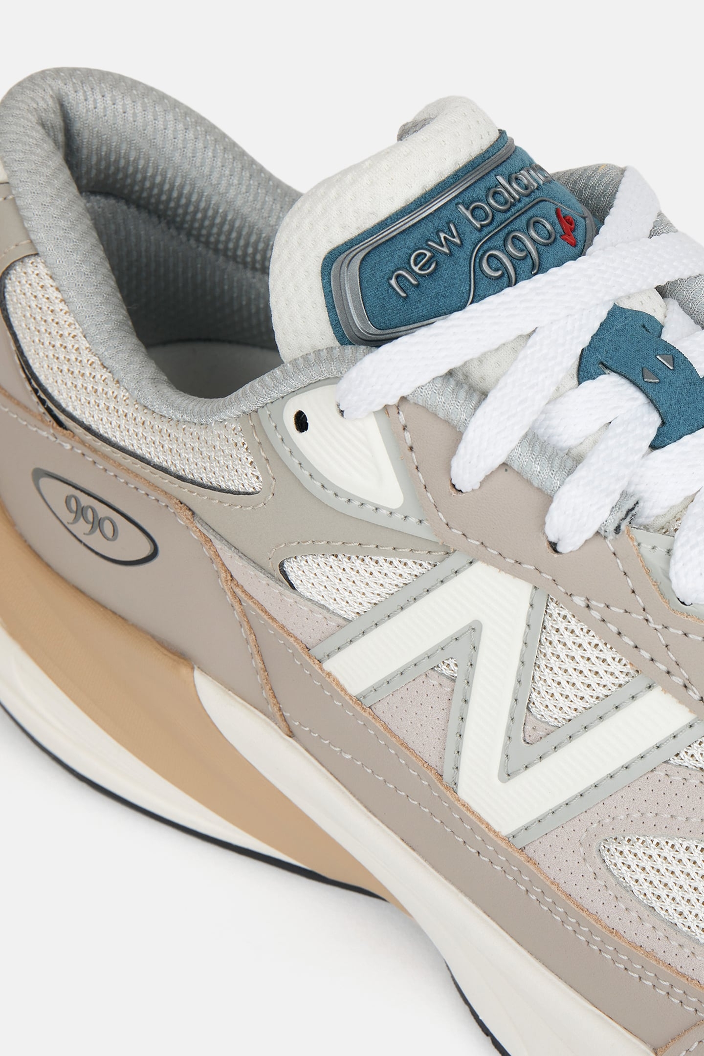 UNISEX MADE IN USA 990V6 LIGHT MUSHROOM 6