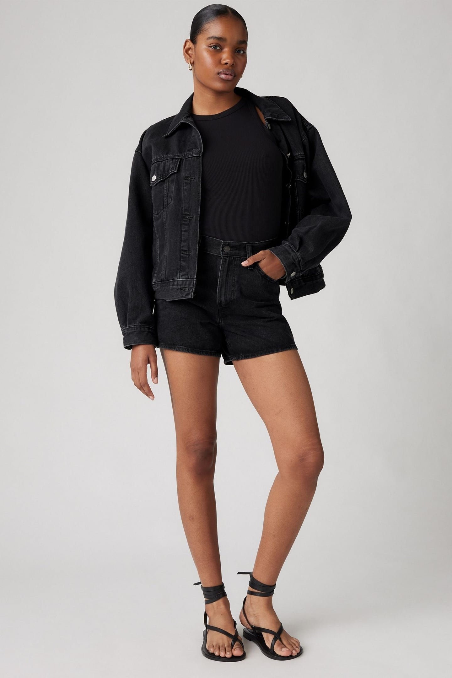 80S MOM SHORT NOT TO INTERRUPT 1