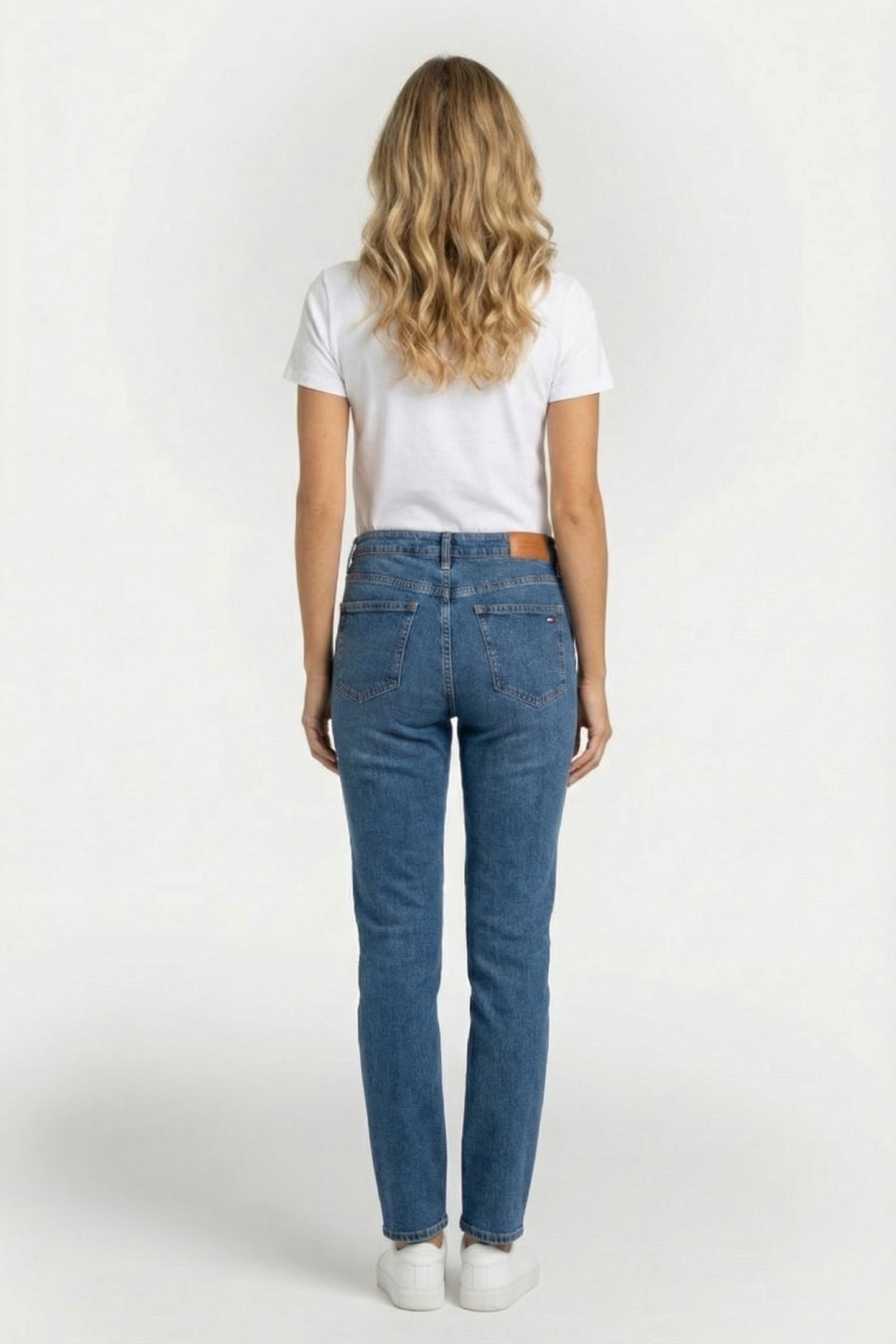 SPORTY MID RISE SLIM JEANS FLO 2