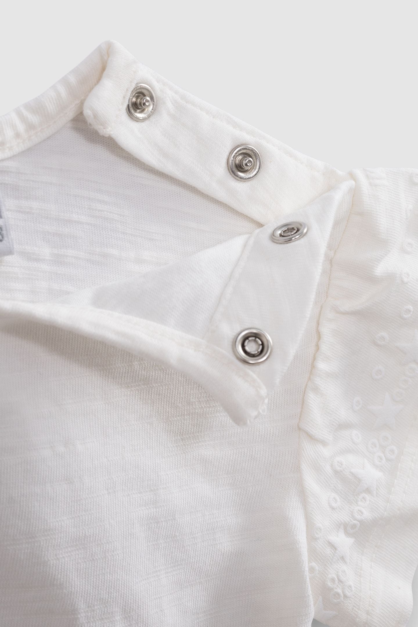 BLUE OVERALLS AND ECRU T-SHIRT SET 8