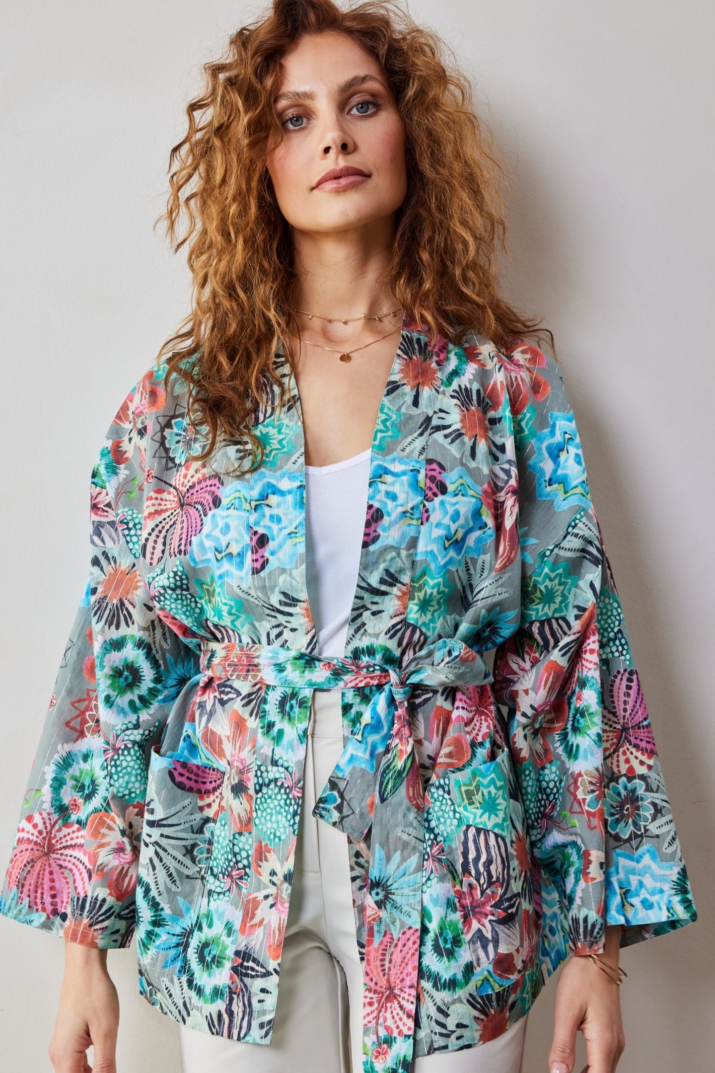 KIMONO IN GRANITE GREEN WITH FLORAL MEDLEY PRINT 4