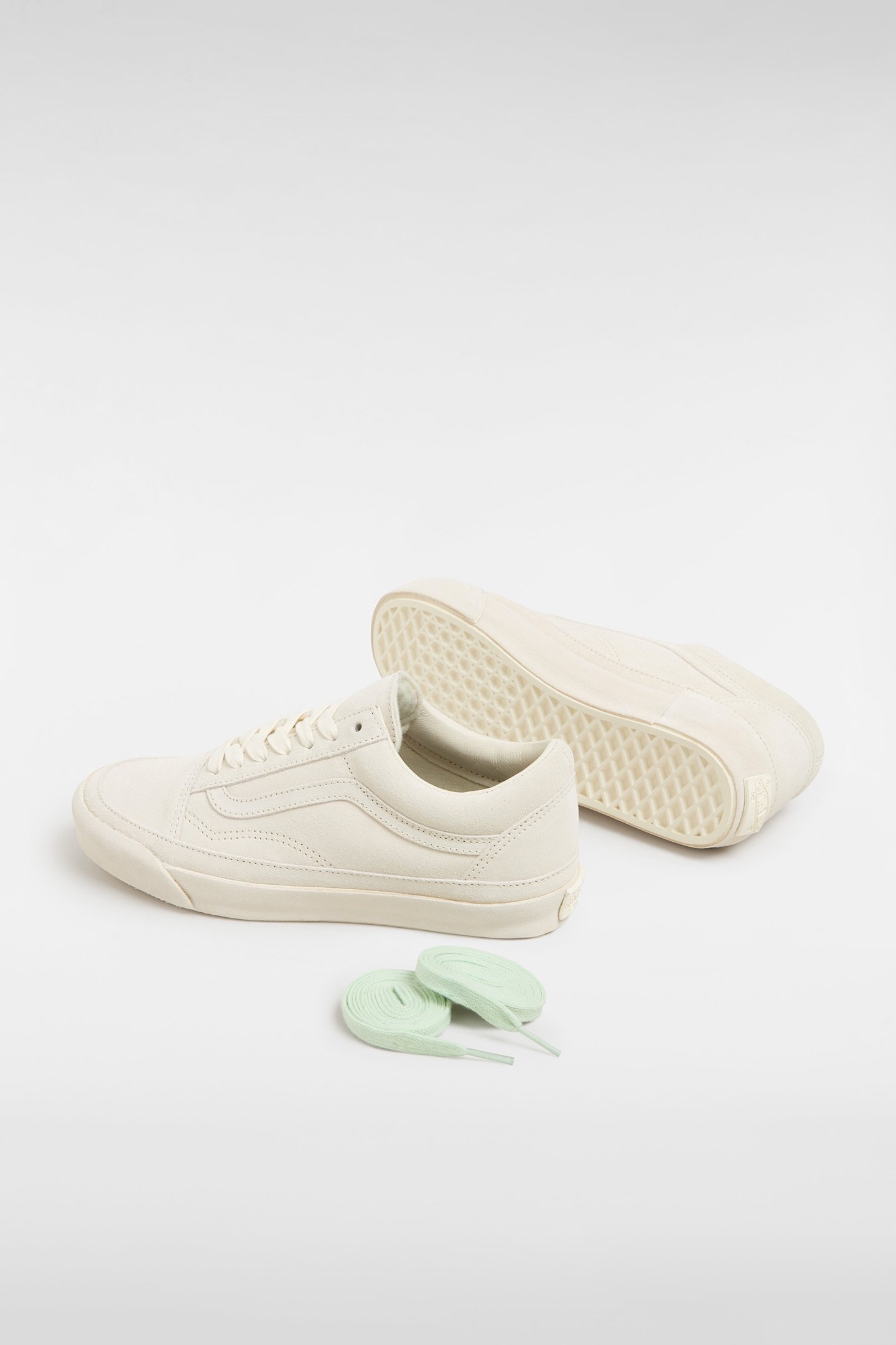 UNISEX LX OLD SKOOL SUEDE EGRET 3
