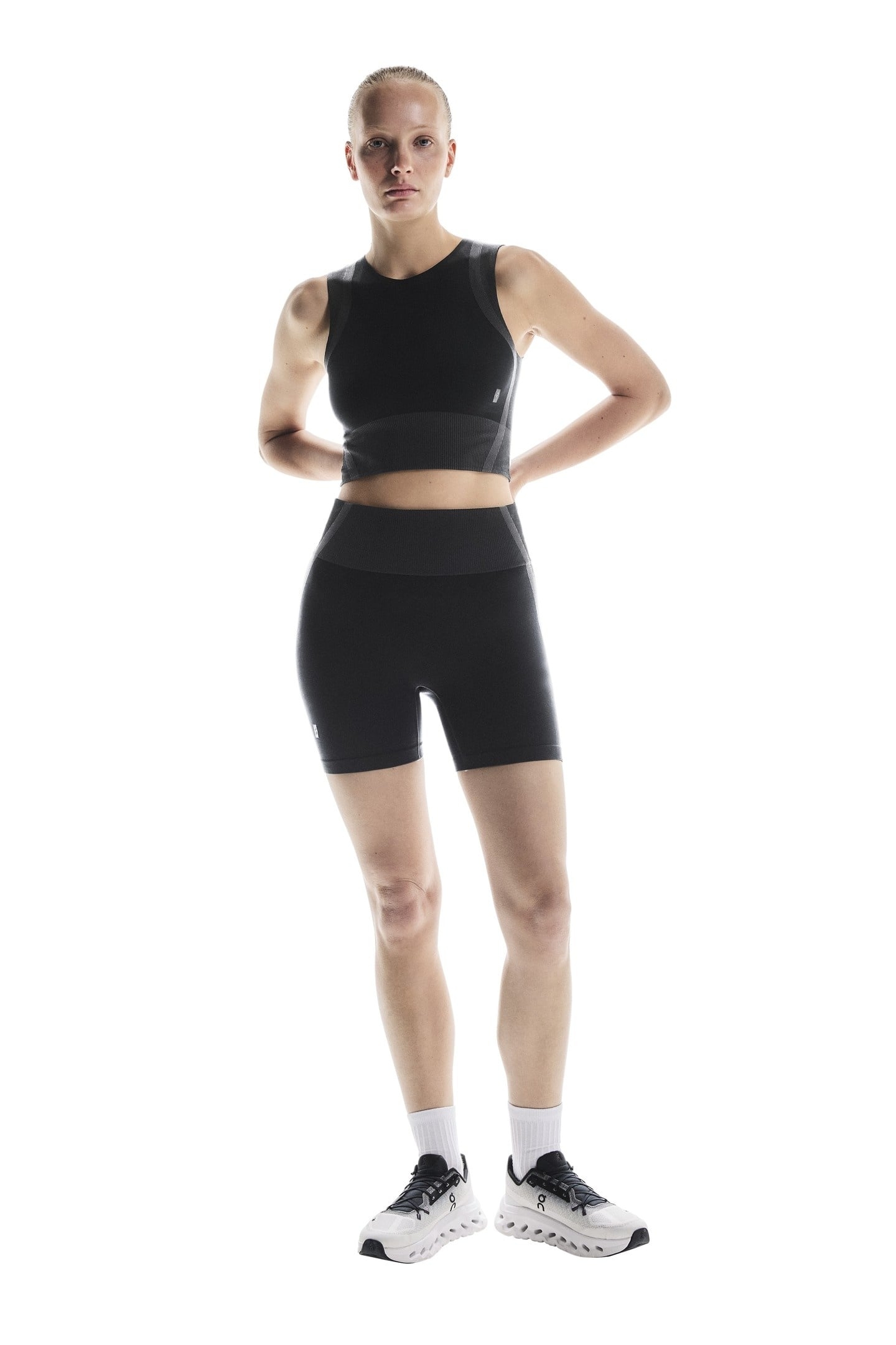 STUDIO KNIT SHORTS 1 W BLACK | ECLIPSE 3