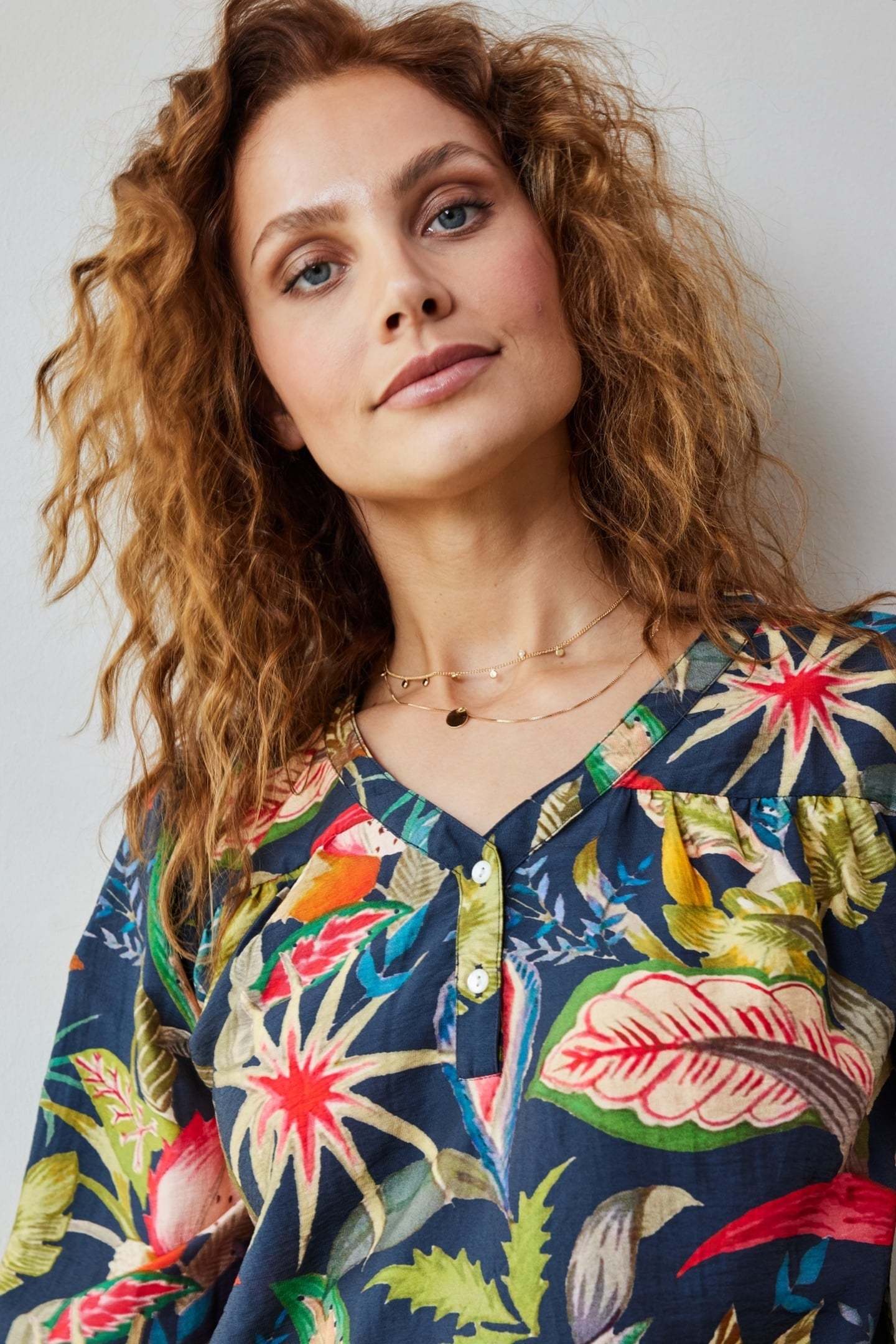 BLOUSE PEARL IN DARK BLUE IN MANGO TANGO PRINT 3