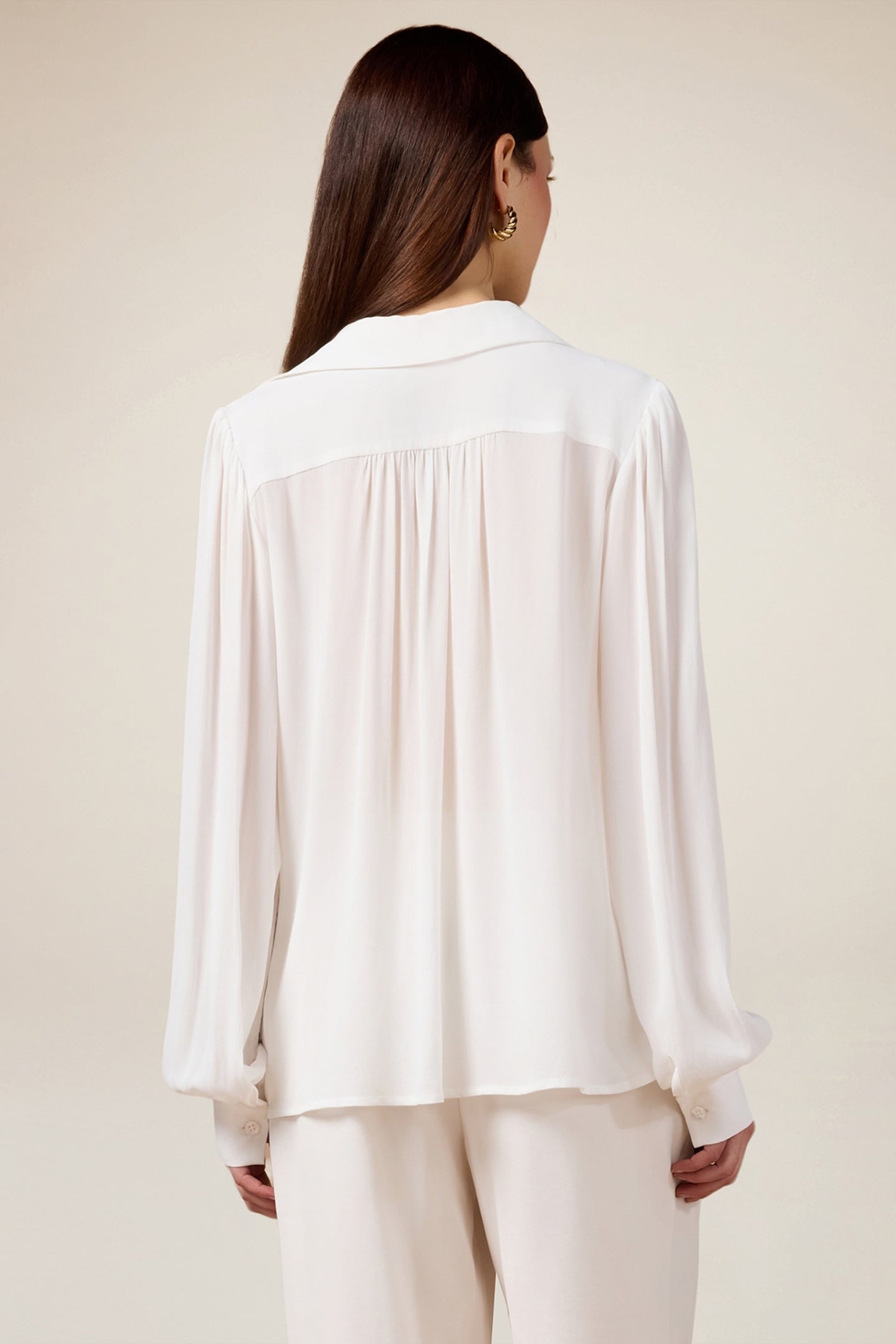 CREPE FABRIC BLOUSE WITH CHAIN WHITE 2