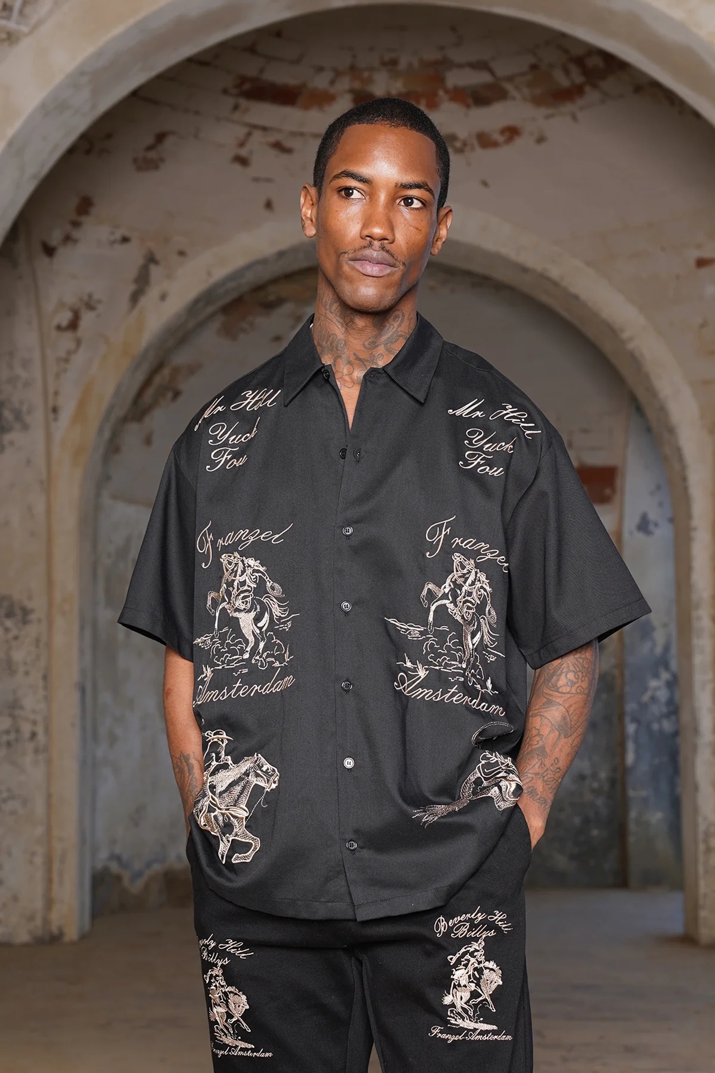 UNISEX CATTLE BLACK 5