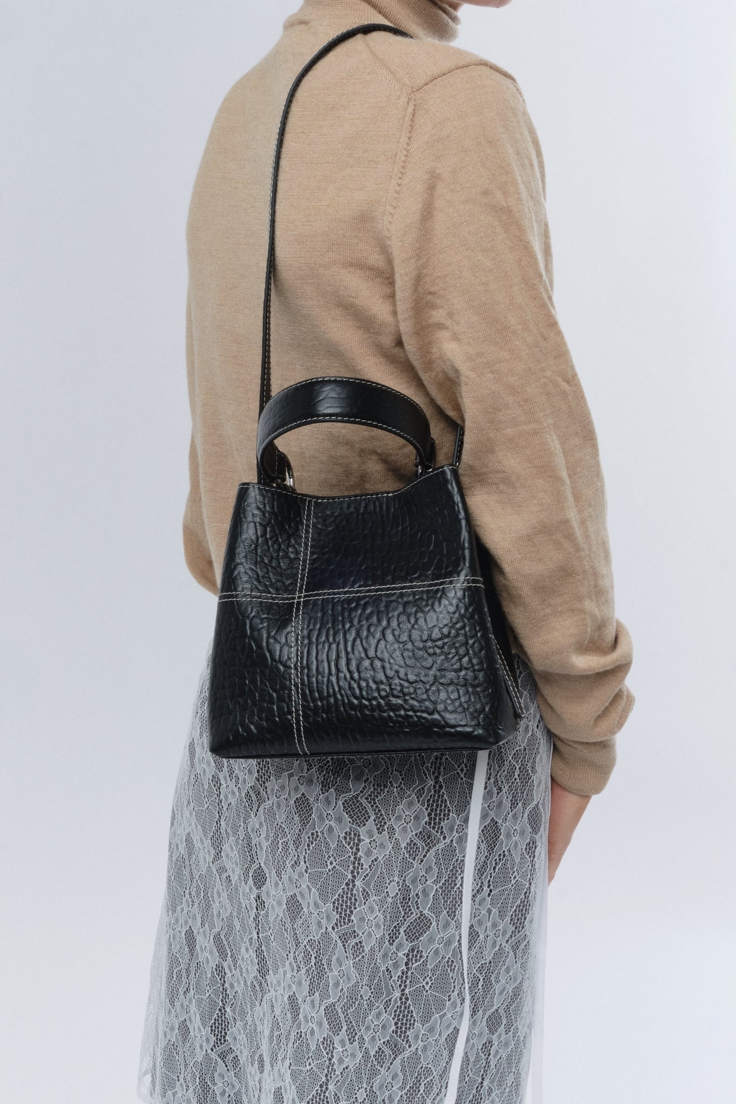 SMALL CHIARA LINE BLACK 1