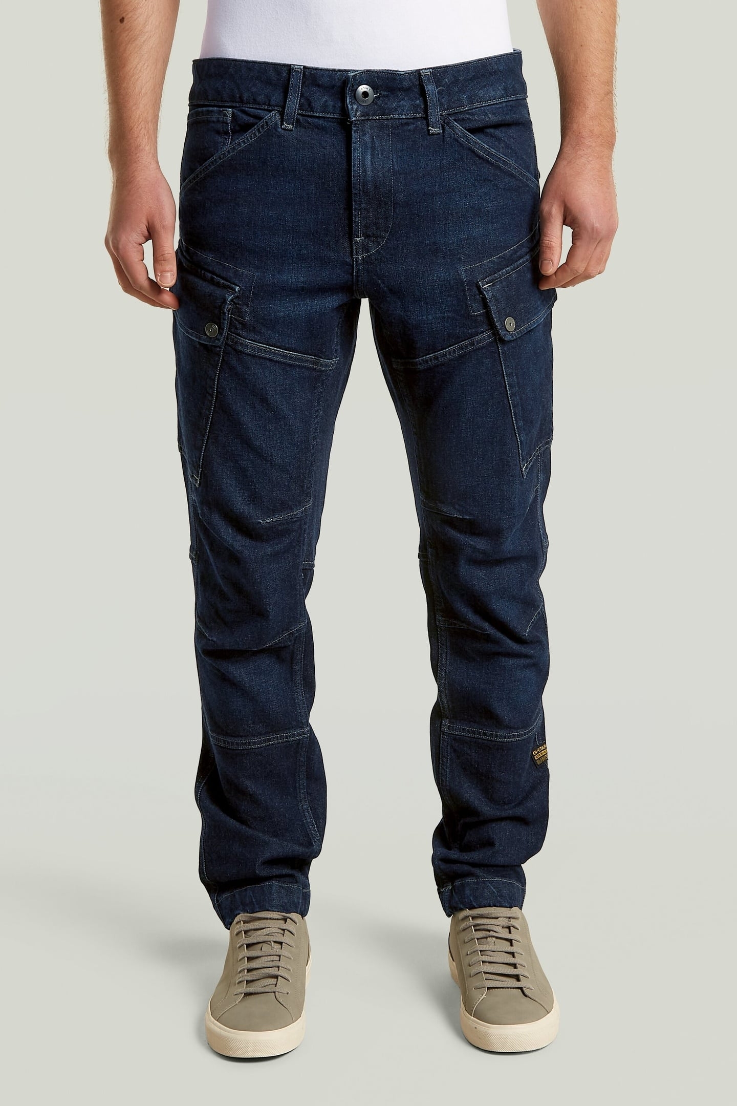 ROXIC REGULAR TAPERED JEANS WORN IN DEEP MARINE 2