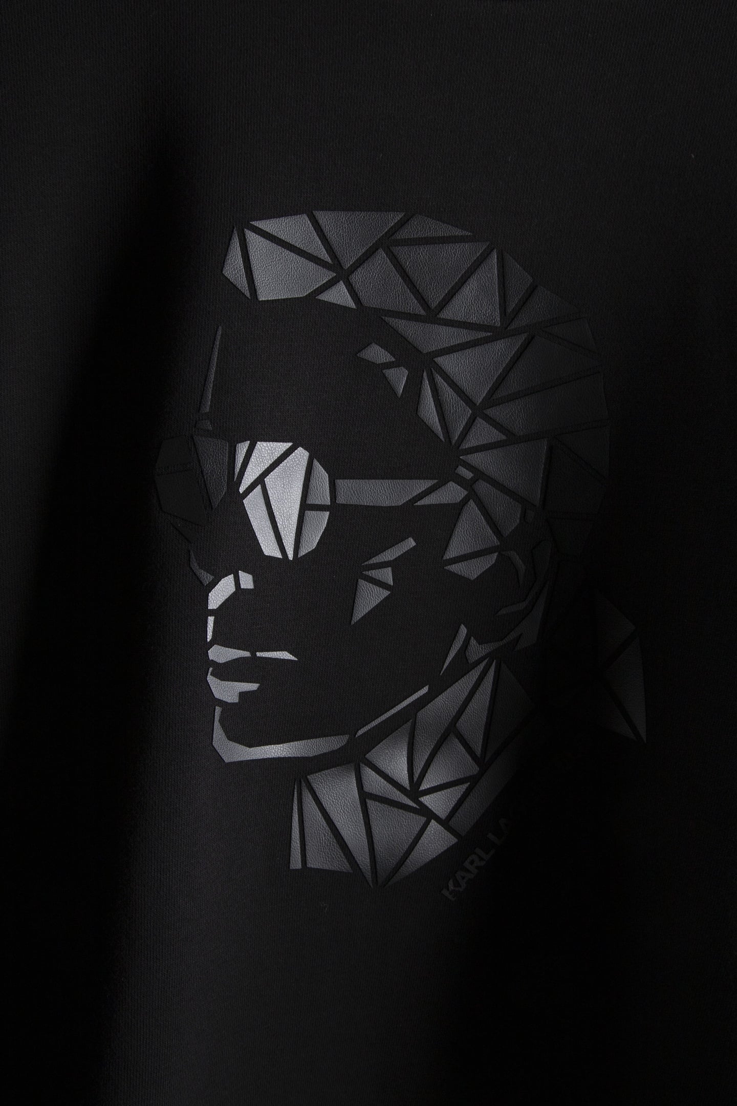 BLACK SWEAT CREWNECK 4