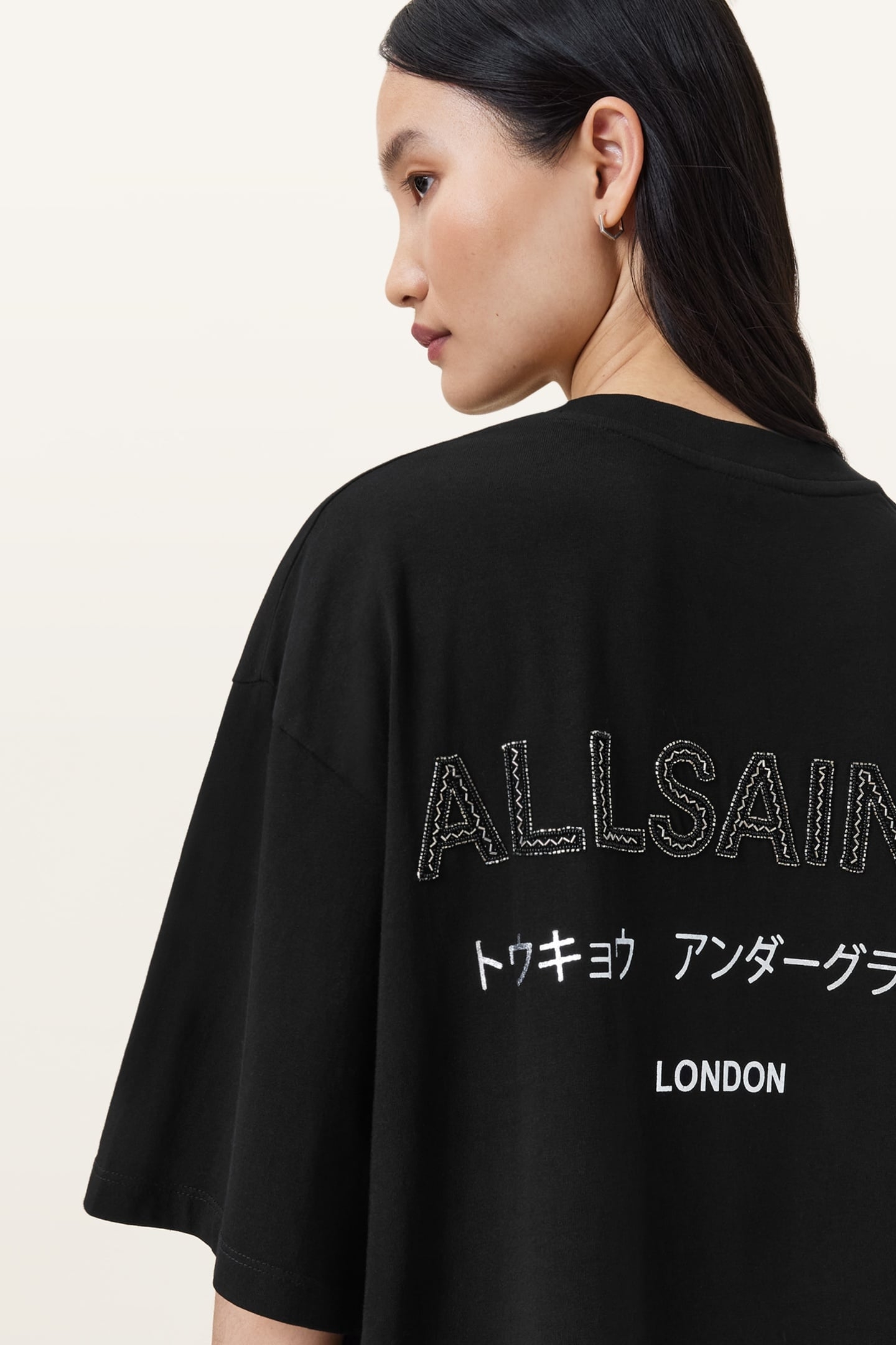 UNDER AMELIE TEE BLACK 6