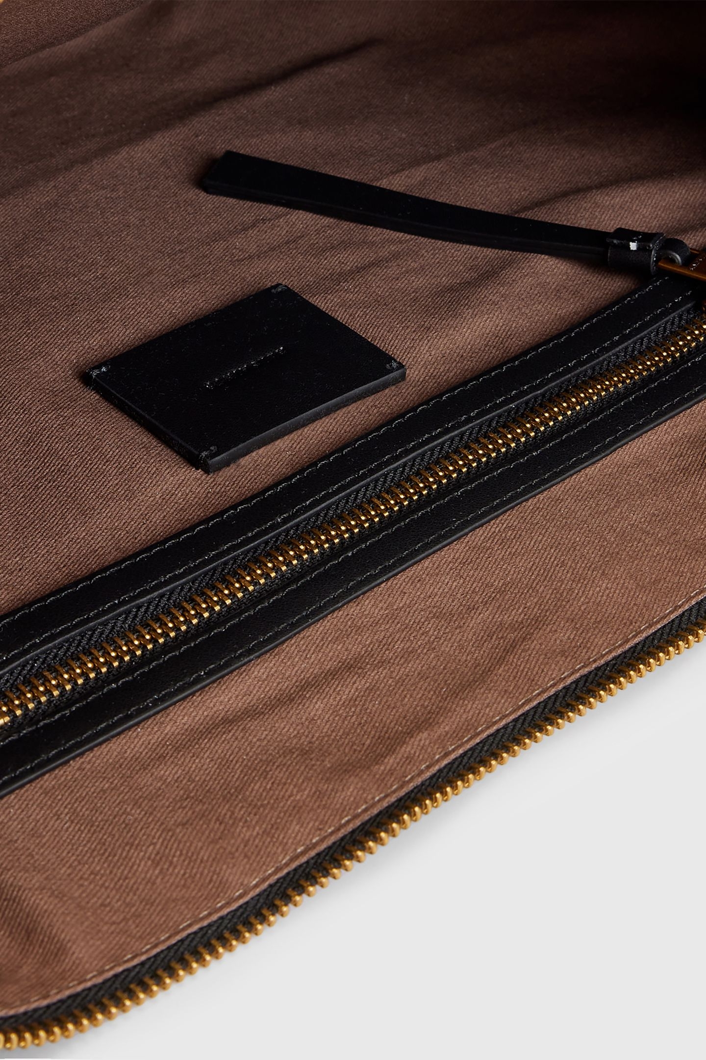 HALF MOON SHOULDER BLACK 7