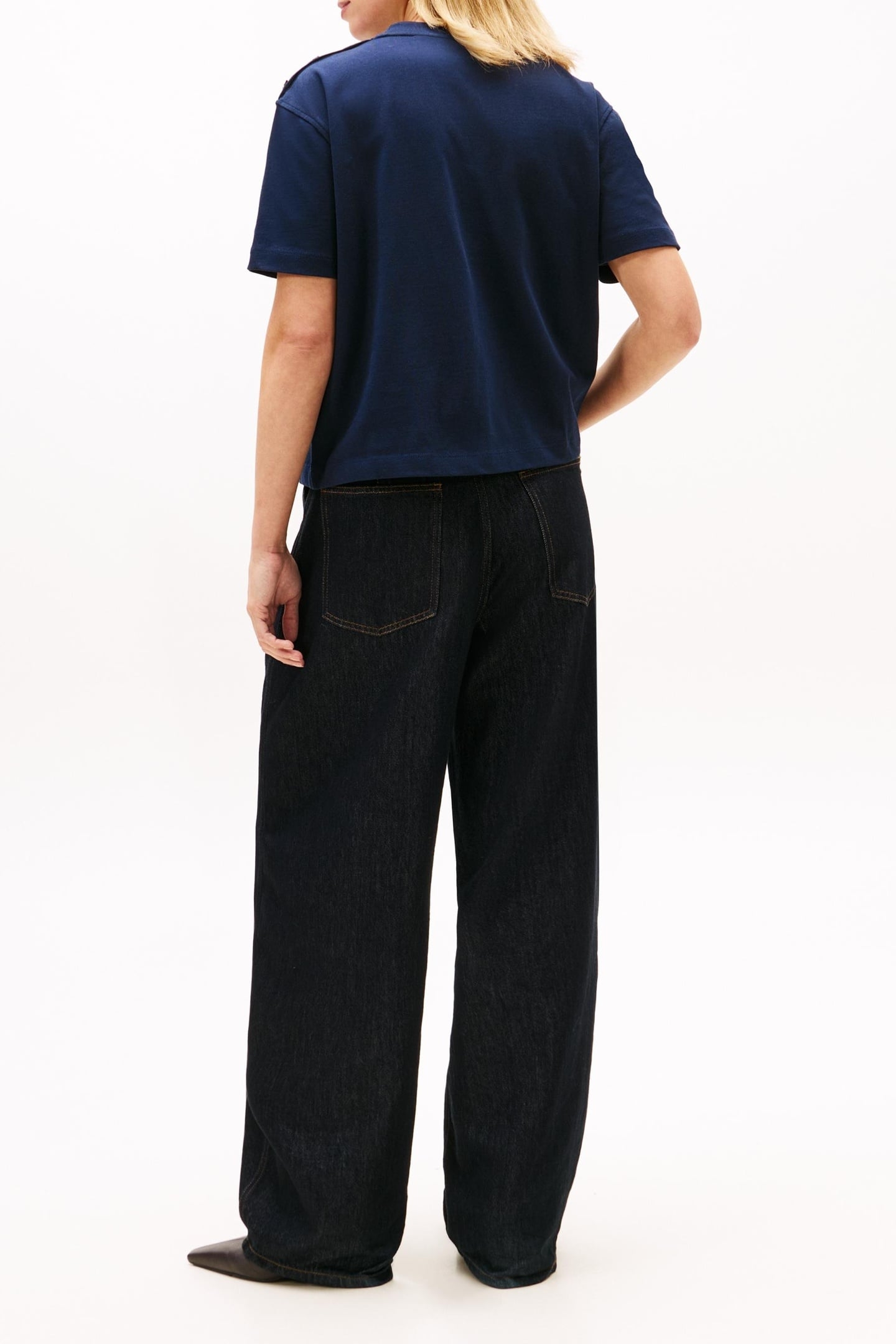 GOLD-TONE BUTTON LOGO EMBROIDERY RELAXED T-SHIRT NAVY 2