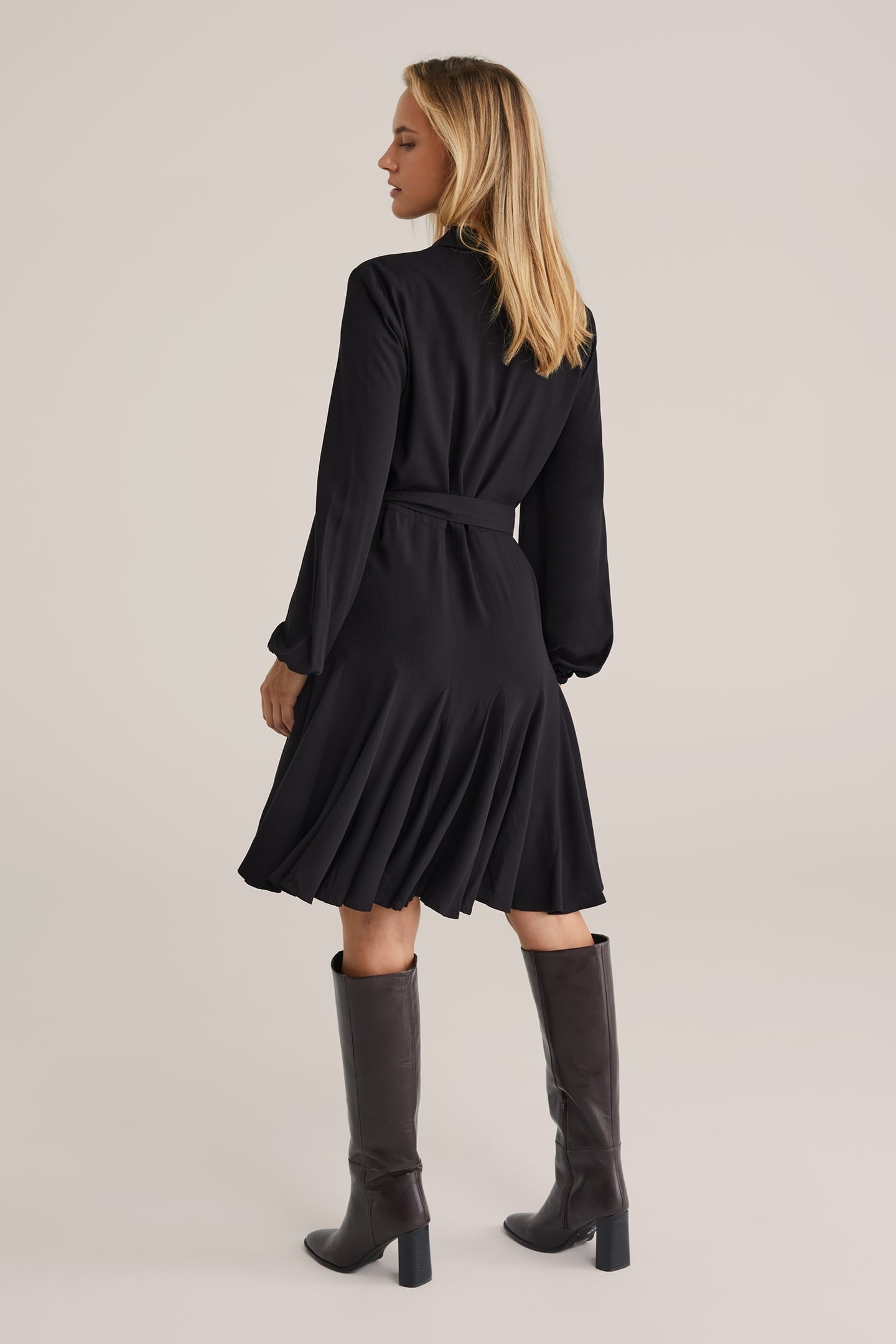 DRESS MID LENGTH BLACK 3