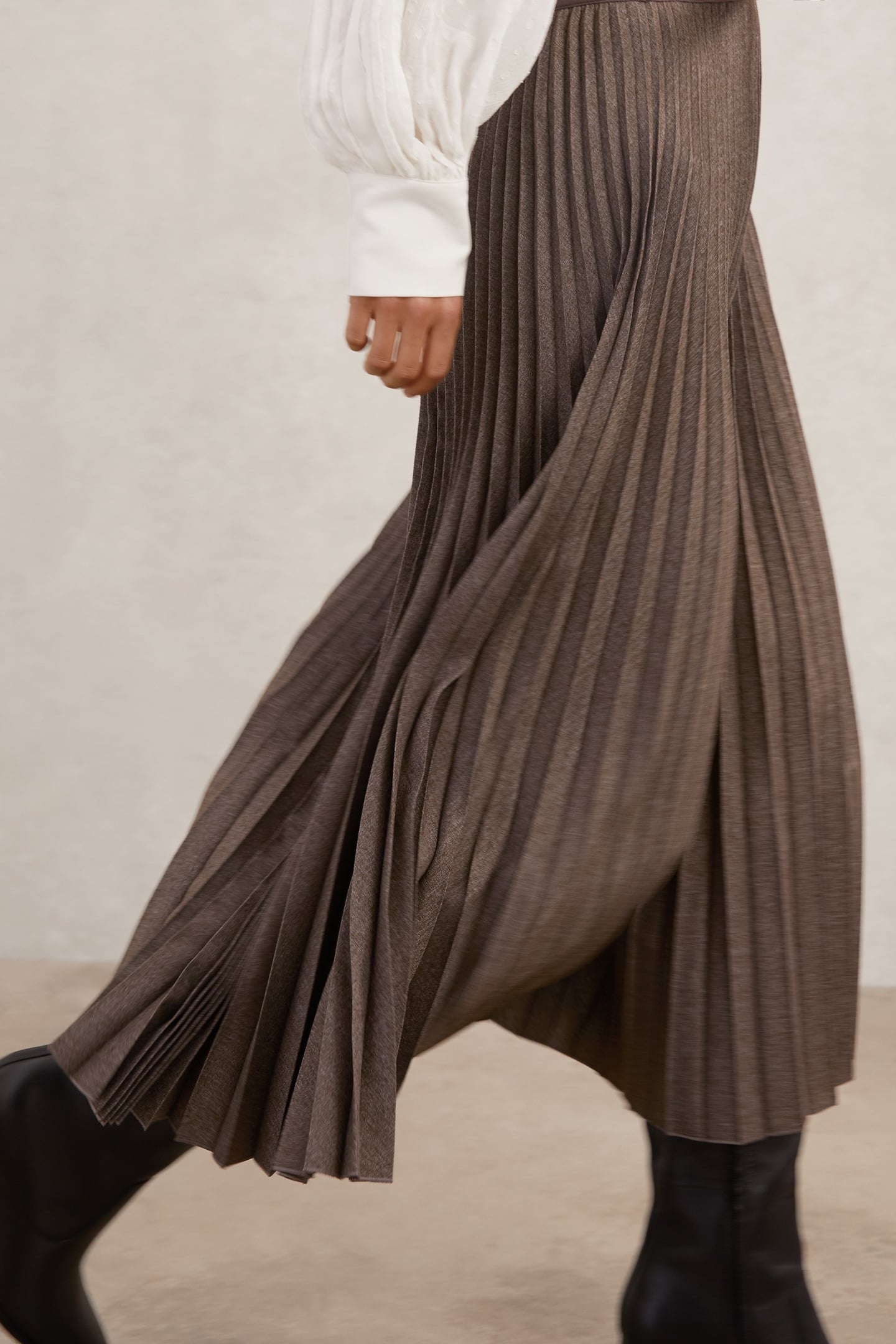PLEATED SKIRT MOCHA BROWN 4