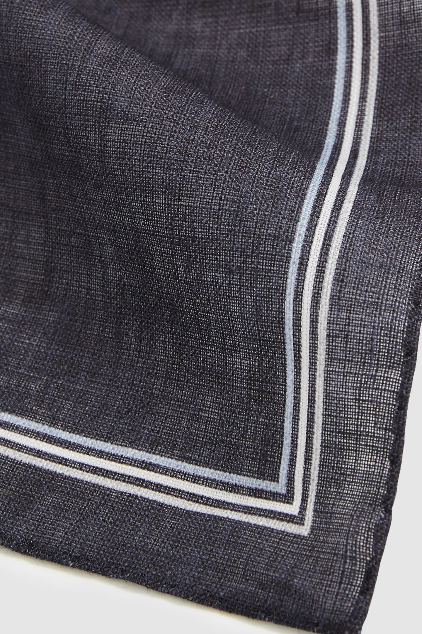 PLAIN LINEN POCKET SQUARE NAVY 4